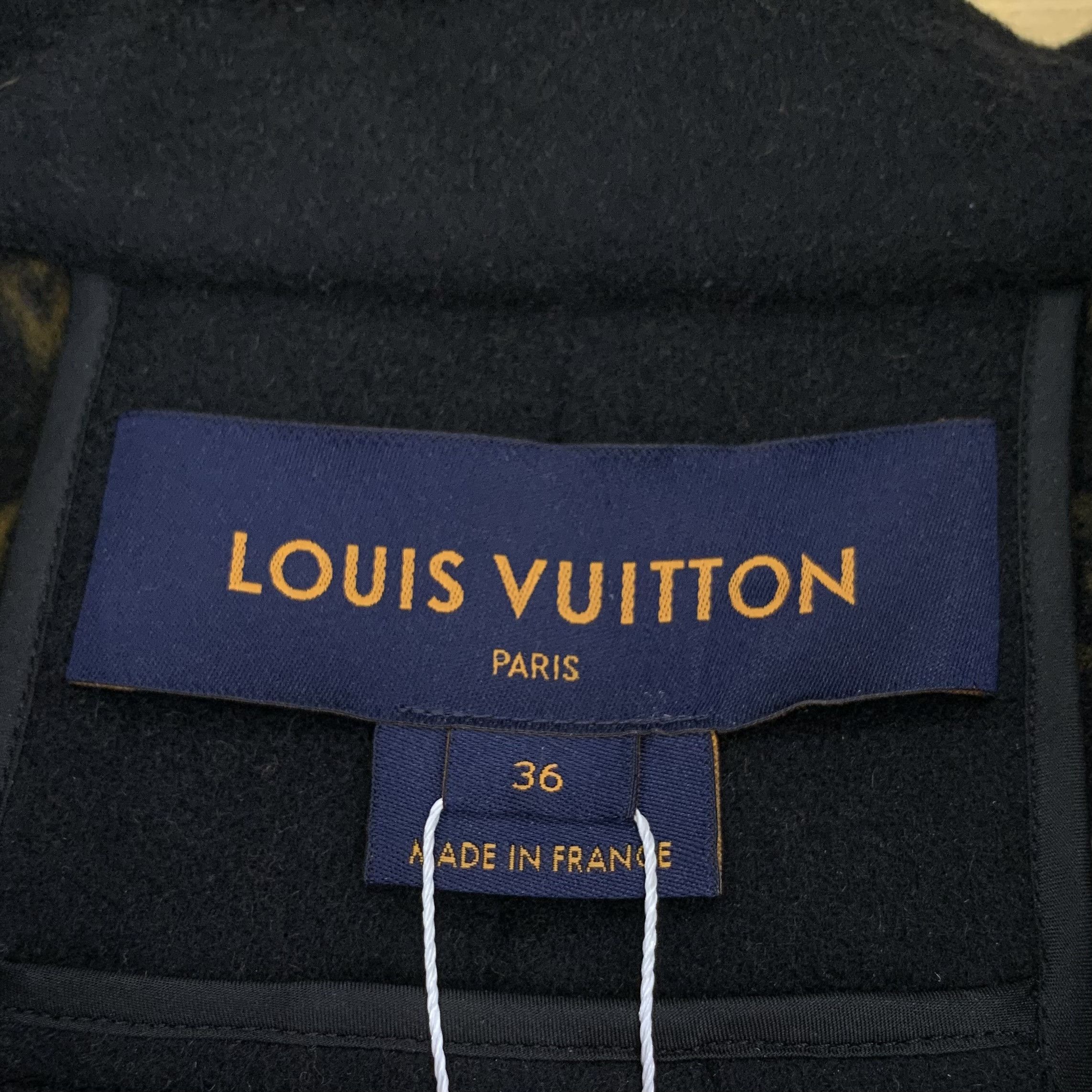 Louis Vuitton Louis Vuitton Black Monogram WoolCape Coat 36 XS Size XS / US 0-2 / IT 36-38 - 2 Thumbnail
