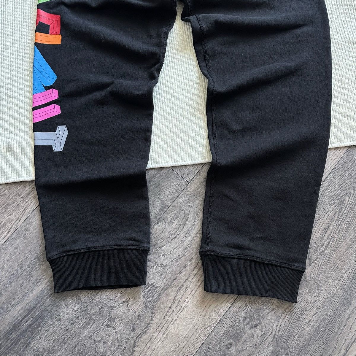 Helmut Lang HELMUT LANG 3D Logo Print Black Sweatpants Size US 35 - 7 Thumbnail