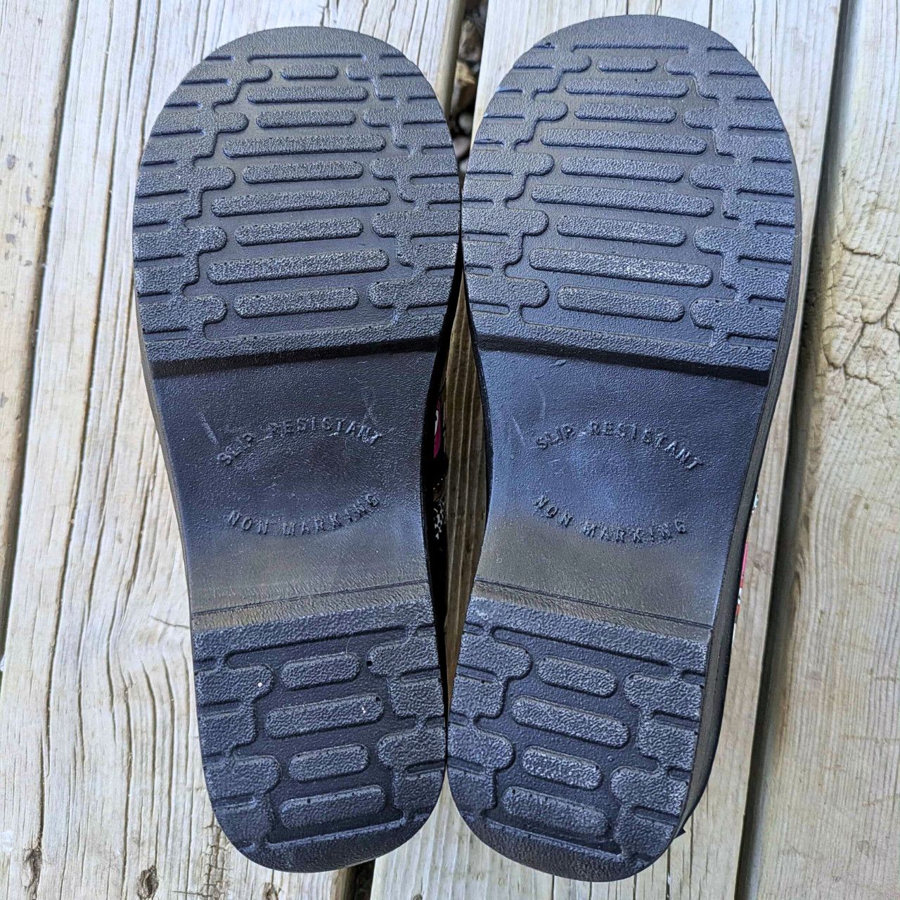 Other Easy Street "Laurie" Dog Print Clogs Size 7W Slip-Resistant Size US 7 / IT 37 - 5 Thumbnail
