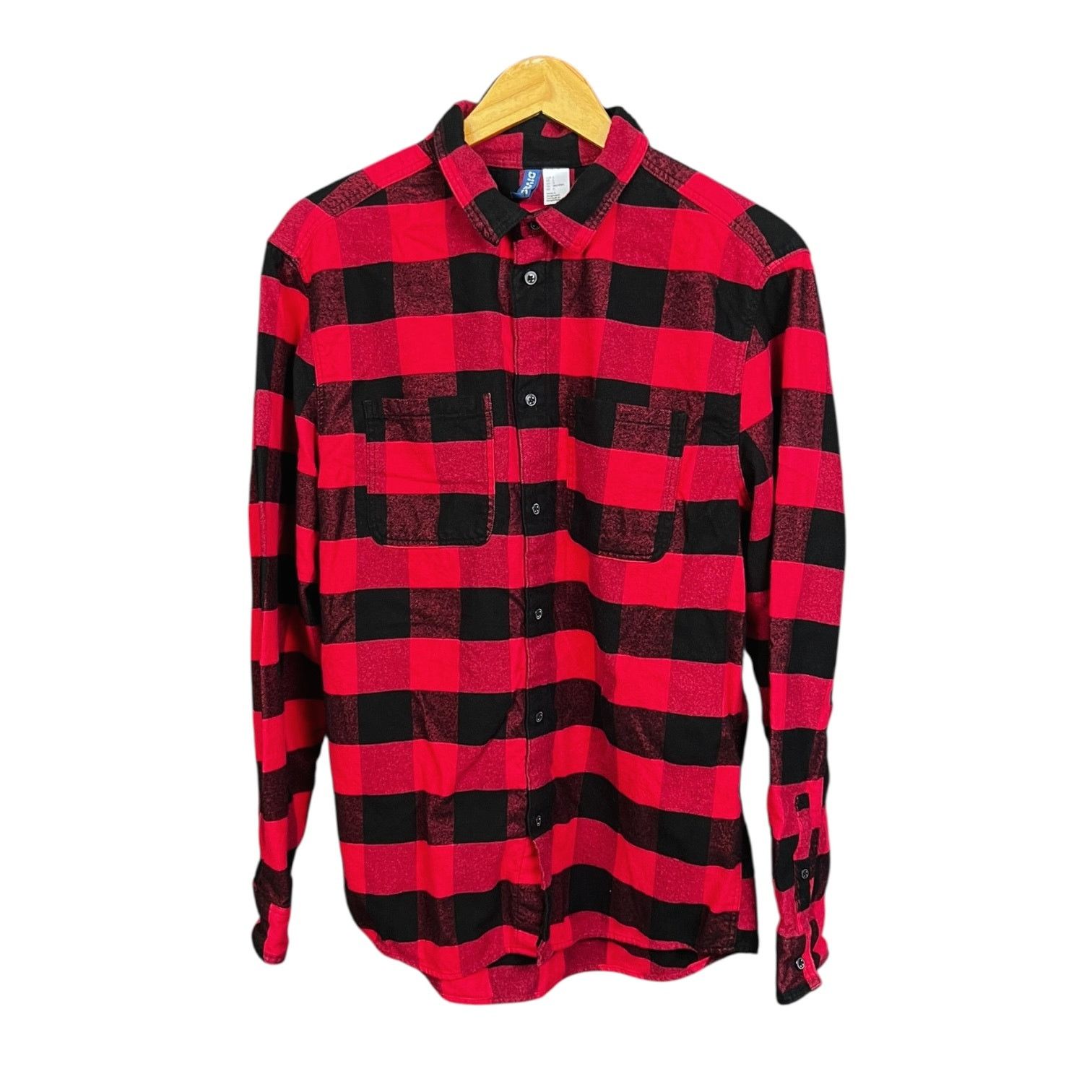 H&M Divided H&M Classic Red/Black Plaid Button-Up Flannel L Size US L / EU 52-54 / 3 - 1 Thumbnail
