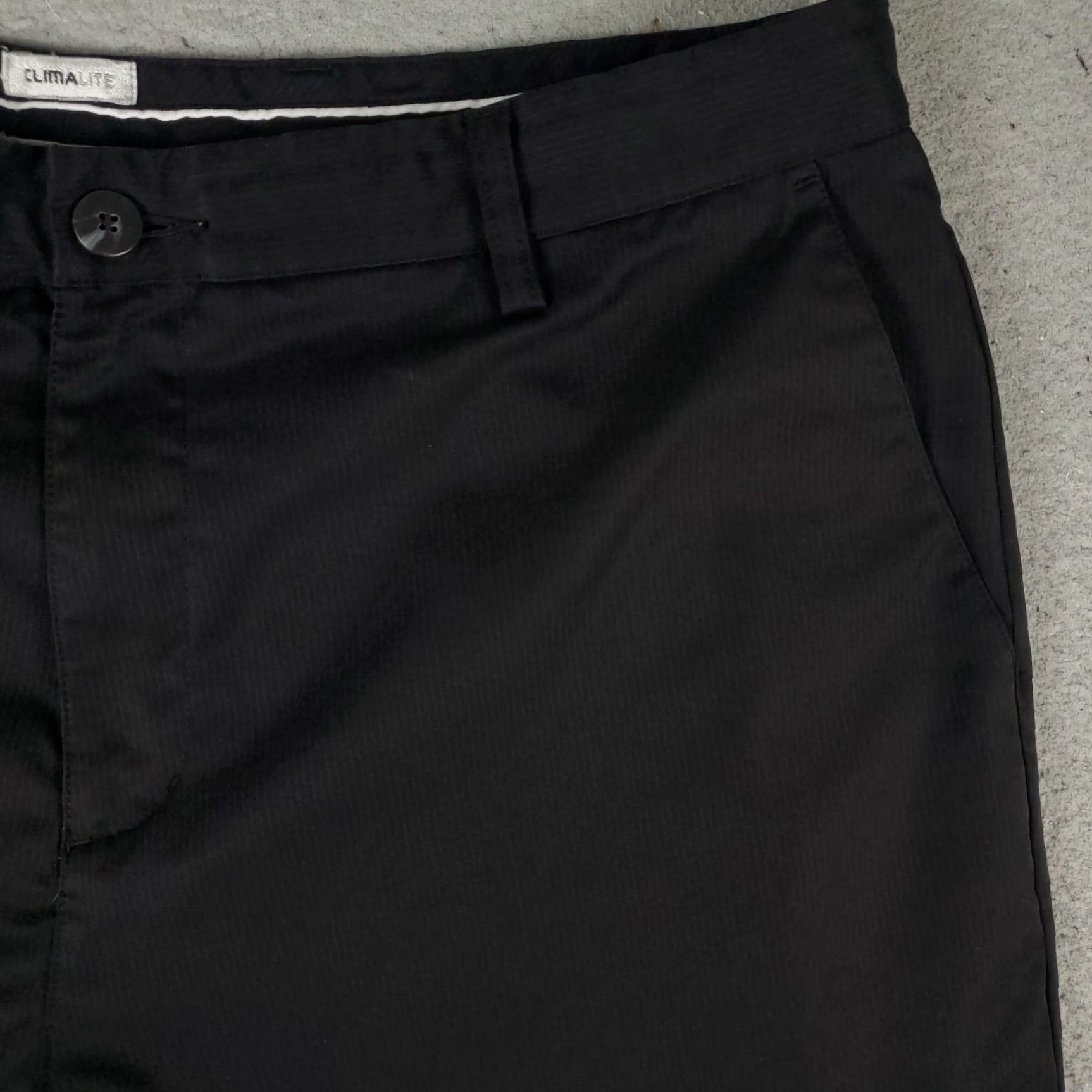Adidas Adidas Shorts Mens 36 Black Golf Casual Flat Front Chino Pockets Zip Polyester Machine Washable Size US 36 / EU 52 - 3 Thumbnail