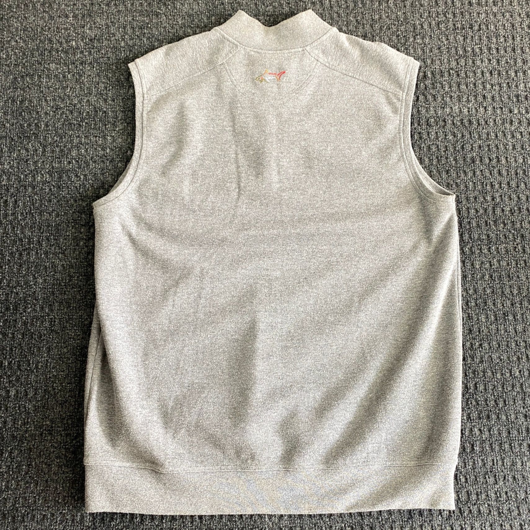Vintage Greg Norman Golf Pullover Sweater Vest ¼ Zip Gray Sleeveless L Shark Embroidered Size US L / EU 52-54 / 3 - 3 Thumbnail