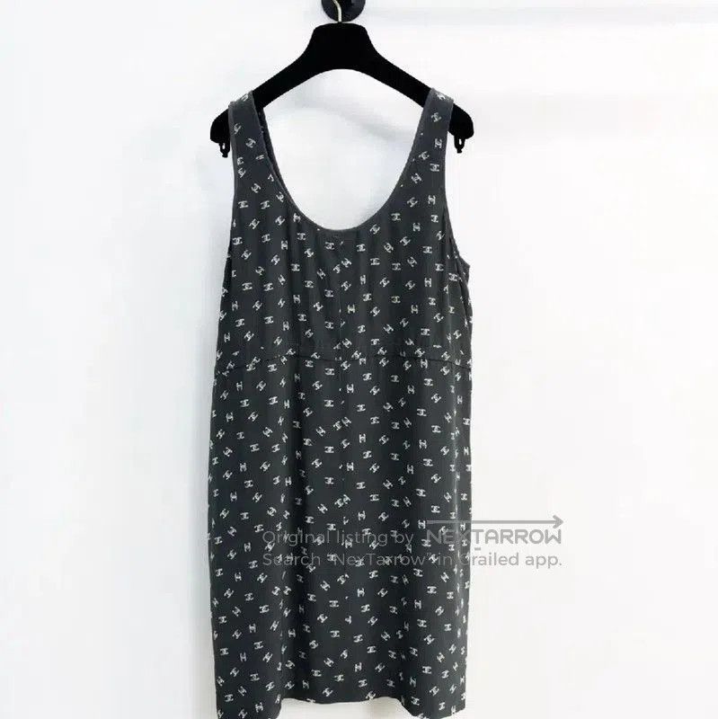Chanel Chanel Summer Black Silk Short Sleeve Dress . Size M / US 6-8 / IT 42-44 - 2 Thumbnail