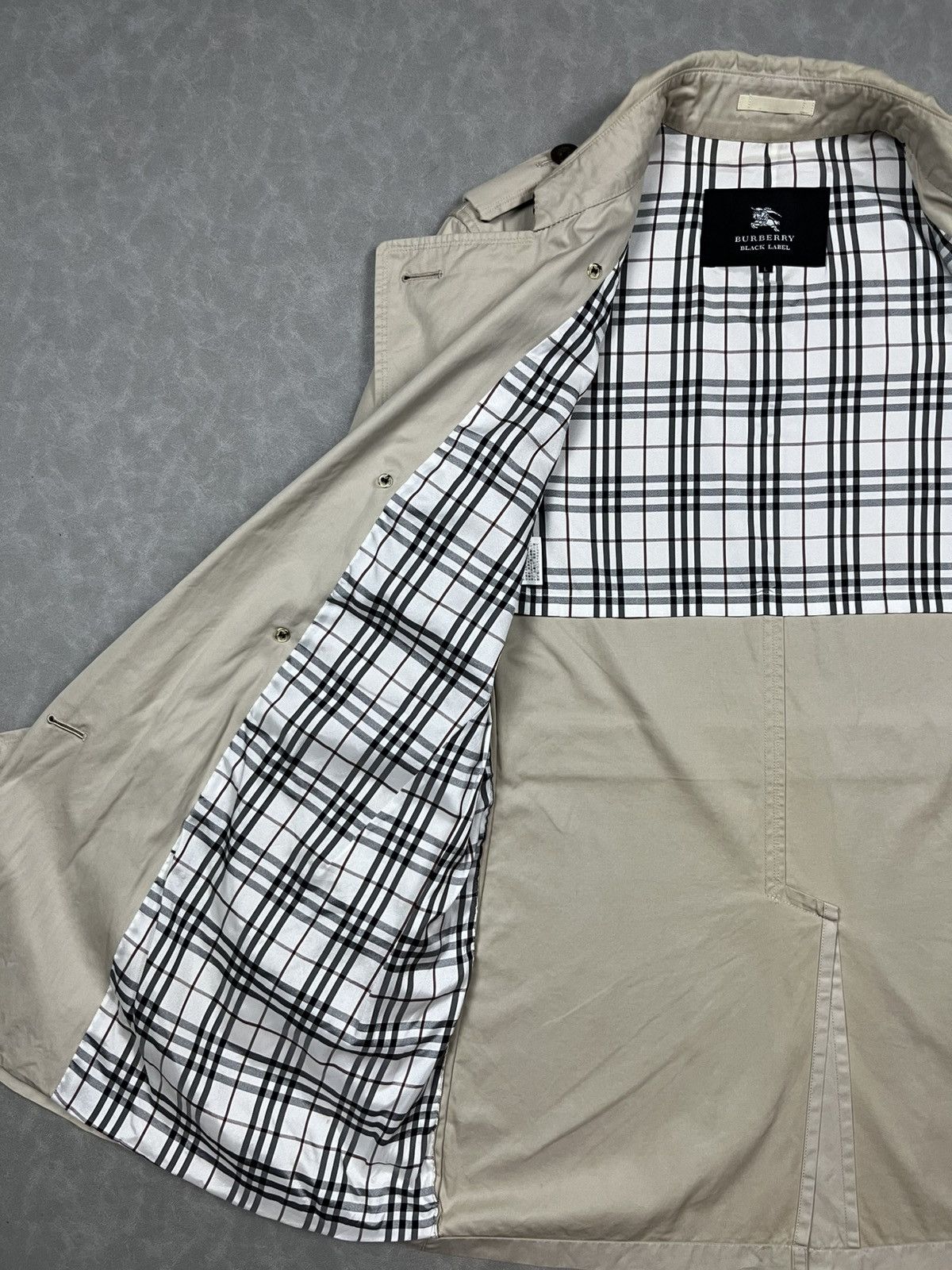 Burberry Burberry trench coat novacheck Size US L / EU 52-54 / 3 - 11 Thumbnail