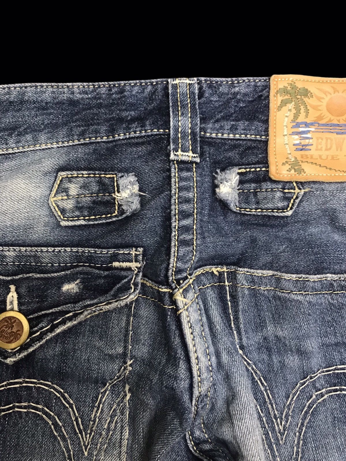 Edwin EDWIN DISTRESSED STONEWASH TWISTED LEG DENIM F145 Size US 32 / EU 48 - 11 Thumbnail
