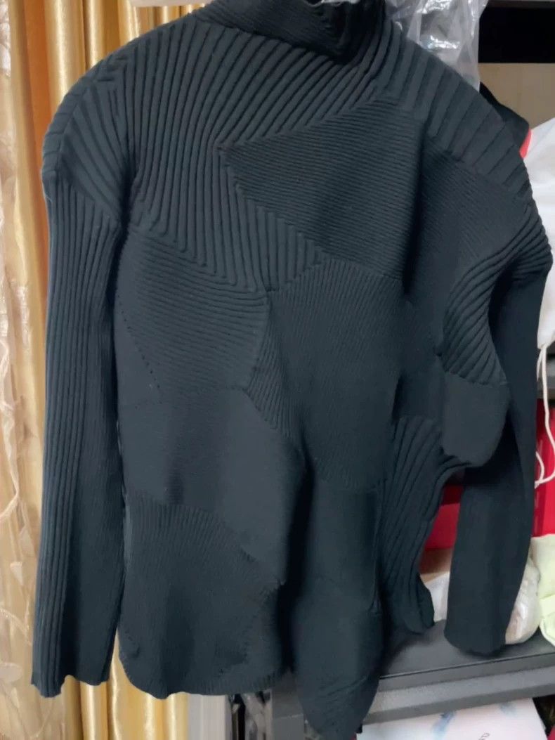 Issey Miyake Issey Miyake size:2 Black flower bud, high neck and long s Size L / US 10 / IT 46 - 1 Thumbnail