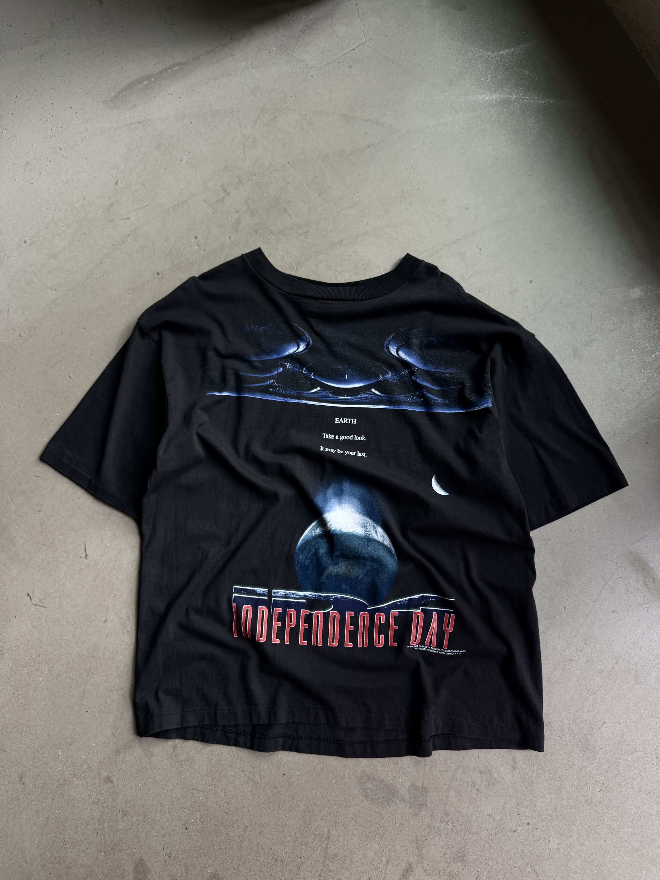 Changes Vintage 1996 Independence Day Movie Promo Tee Black - XL Size US XL / EU 56 / 4 - 1 Thumbnail