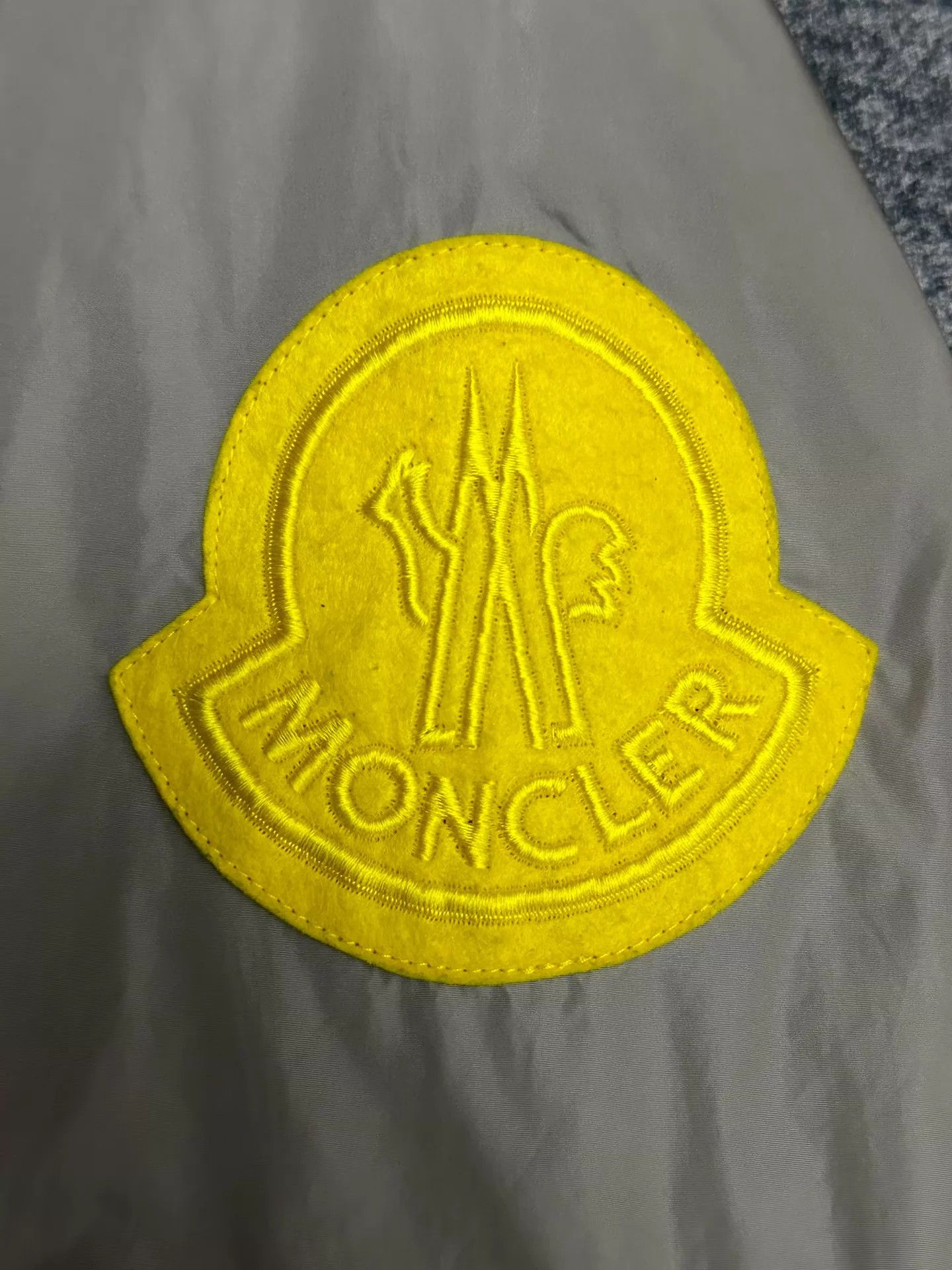 Moncler Moncler Lightweight Nylon Shell Jacket Silver Gray XL Size US XL / EU 56 / 4 - 4 Thumbnail