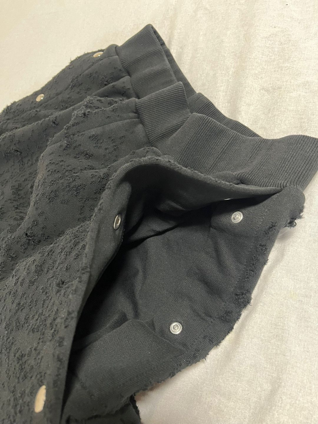 1017 ALYX 9SM × Alyx side snap sweatpants / distressed destroyed Size US 34 / EU 50 - 4 Thumbnail