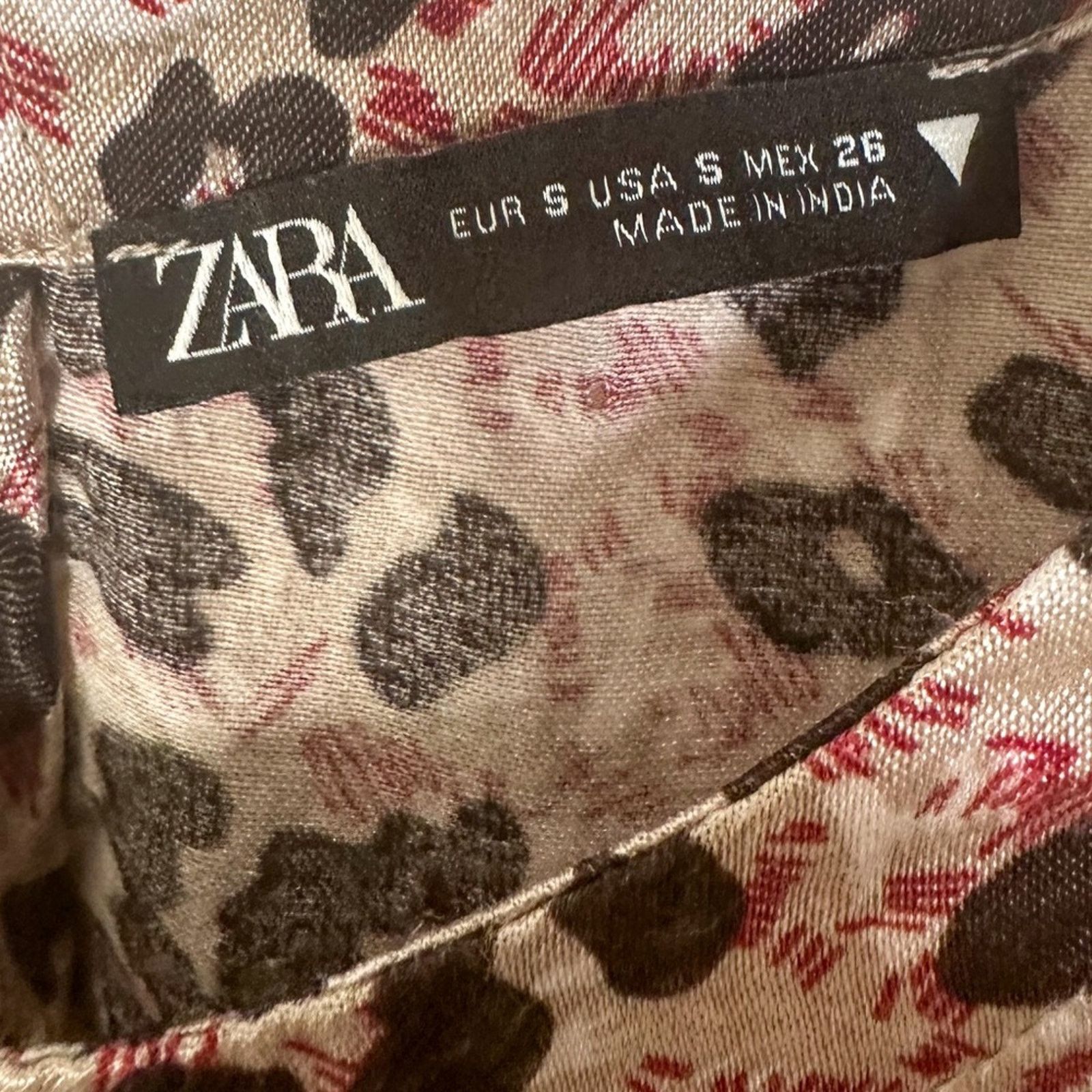 Zara Zara Leopard Print Blouson Sleeve Sateen Shirt, EUC, Small Size S / US 4 / IT 40 - 9 Thumbnail