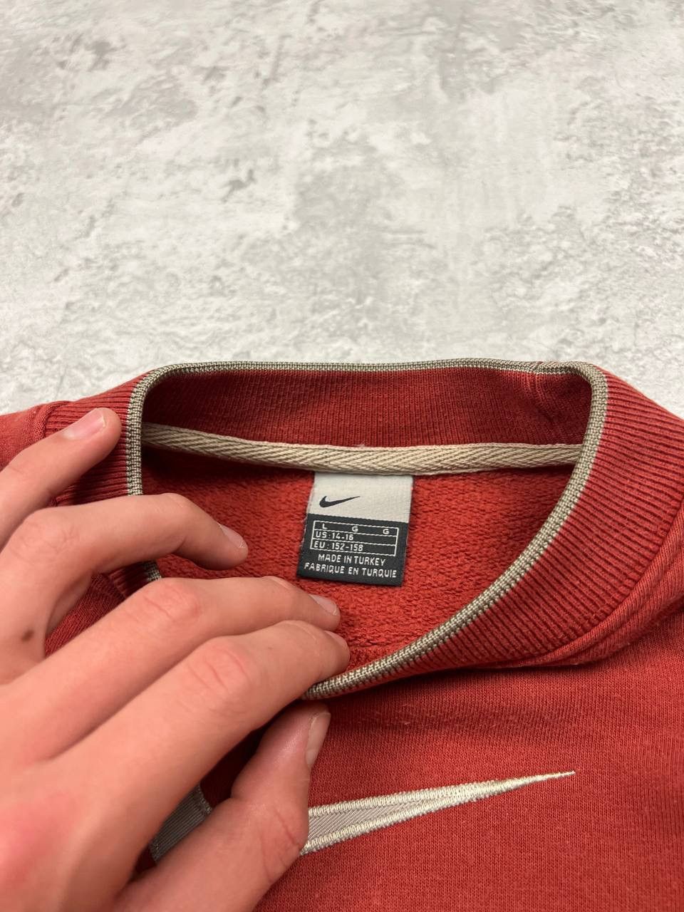 Nike Vintage Nike Sweatshirt Center Big Logo Size US S / EU 44-46 / 1 - 8 Thumbnail