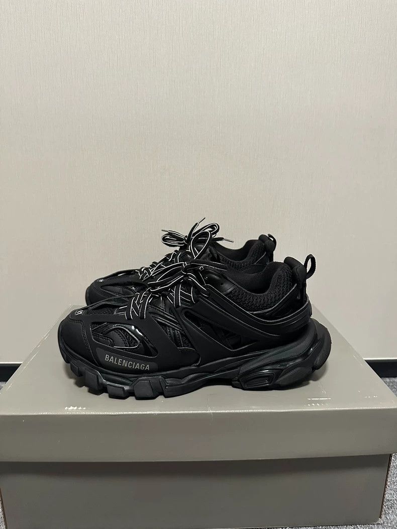 BALENCIAGA track black sneaker 41 Track sneakers in black