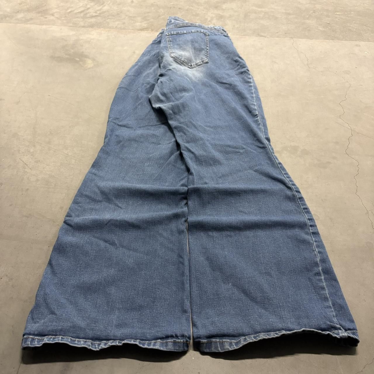 Vintage Crazy Vintage Y2K/2000s Baggy Flared Skater Style Medium Wash Denim Jeans! Size US 36 / EU 52 - 4 Thumbnail