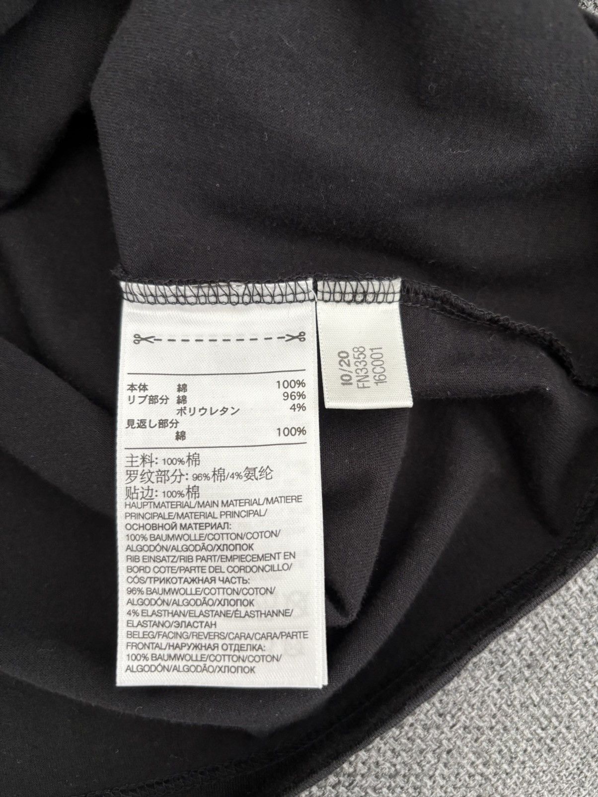 Y-3 Y-3 Chest Logo T-Shirt Size US S / EU 44-46 / 1 - 3 Thumbnail