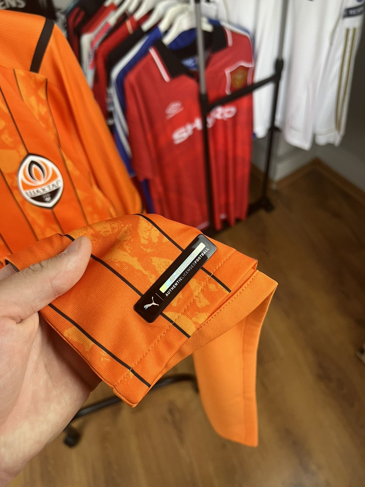 Puma Soccer Jersey Puma Shakhtar Donetsk 2021/22 Marlos #11 Size US M / EU 48-50 / 2 - 5 Thumbnail