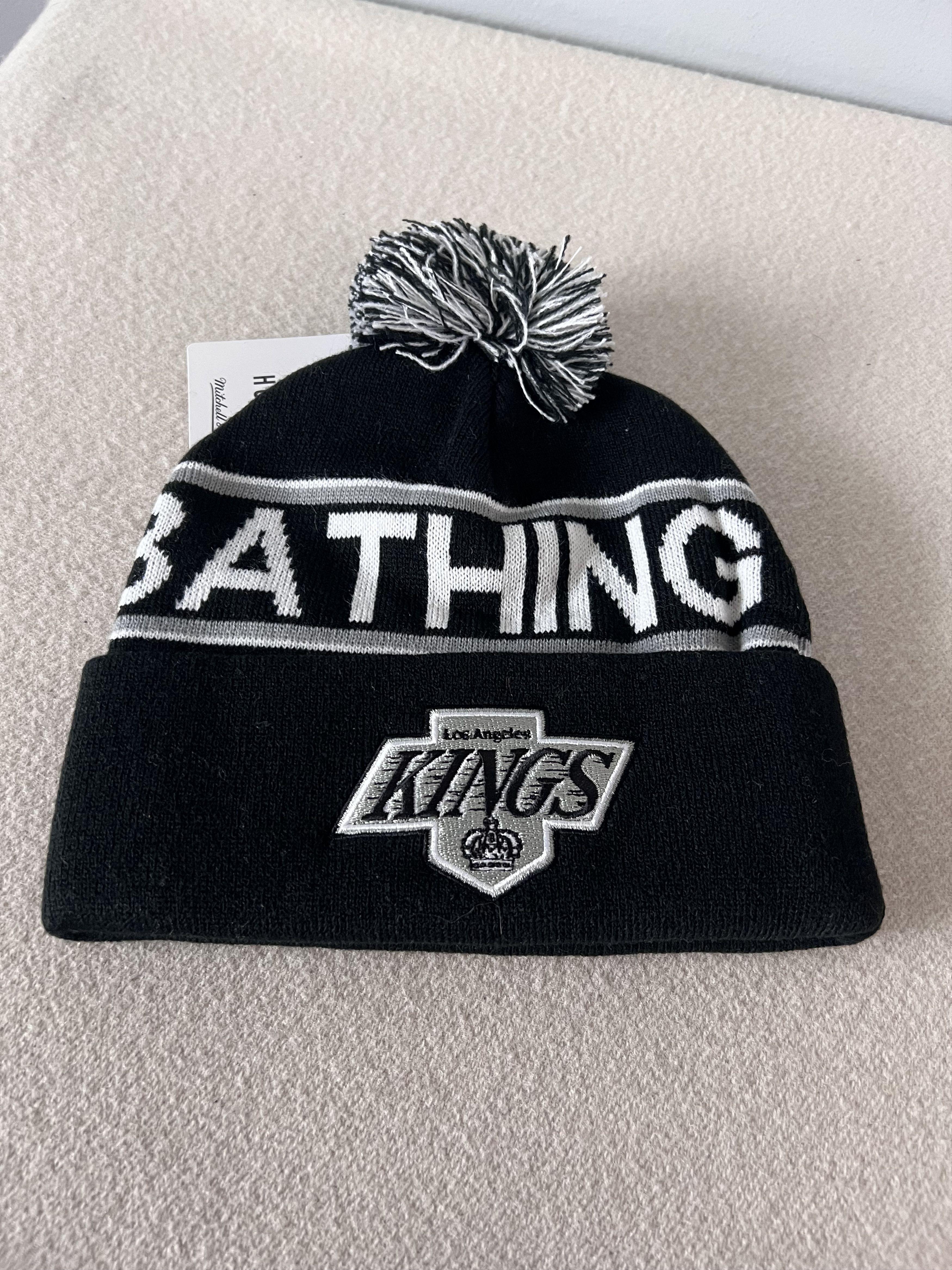 Bape × Mitchell & Ness Bape Mitchell & Ness NHL Los Angeles Kings Pom Beanie Size ONE SIZE - 2 Thumbnail