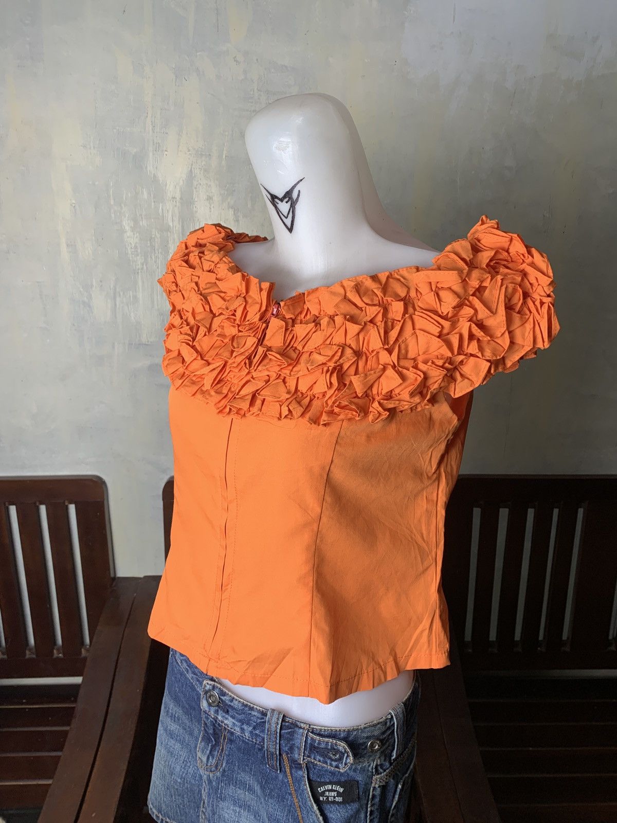 Japanese Brand 2000s Maka Japan Crop Ruffle Rosette Off Shoulder Blouse Top Size S / US 4 / IT 40 - 2 Thumbnail