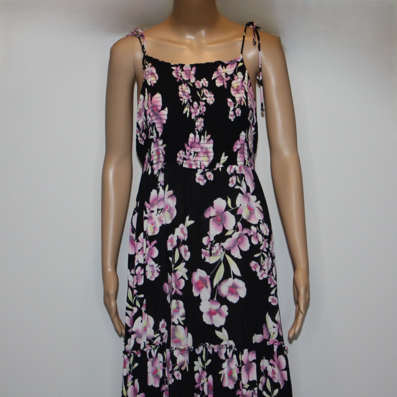 Free People Intimately Garden Party Maxi Dress in Onyx and size Medium Size M / US 6-8 / IT 42-44 - 4 Thumbnail