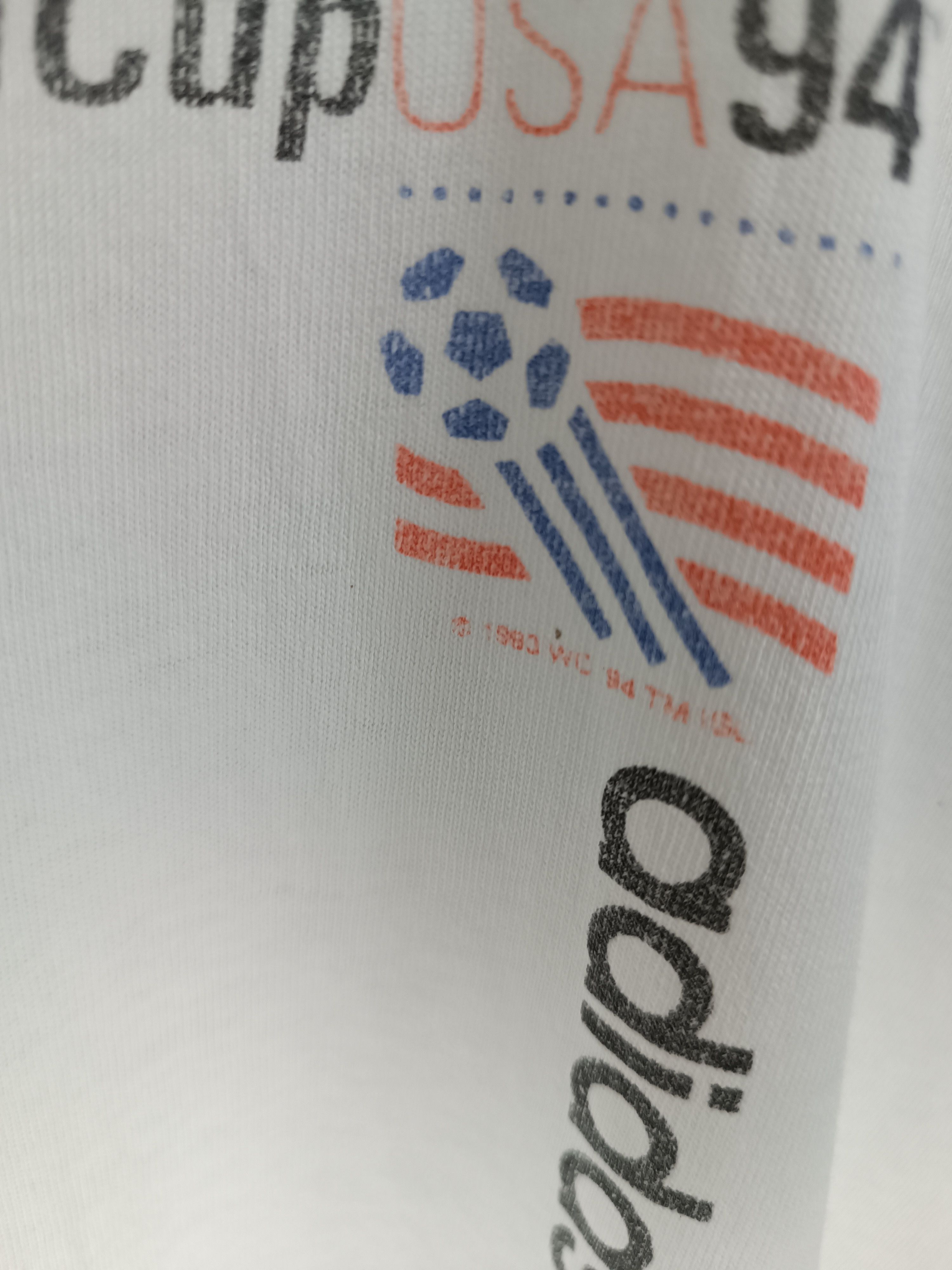 Vintage THRASHED FADED VINTAGE '94 WORLD CUP USA OVERSIZE TEE Size US XXL / EU 58 / 5 - 10 Thumbnail