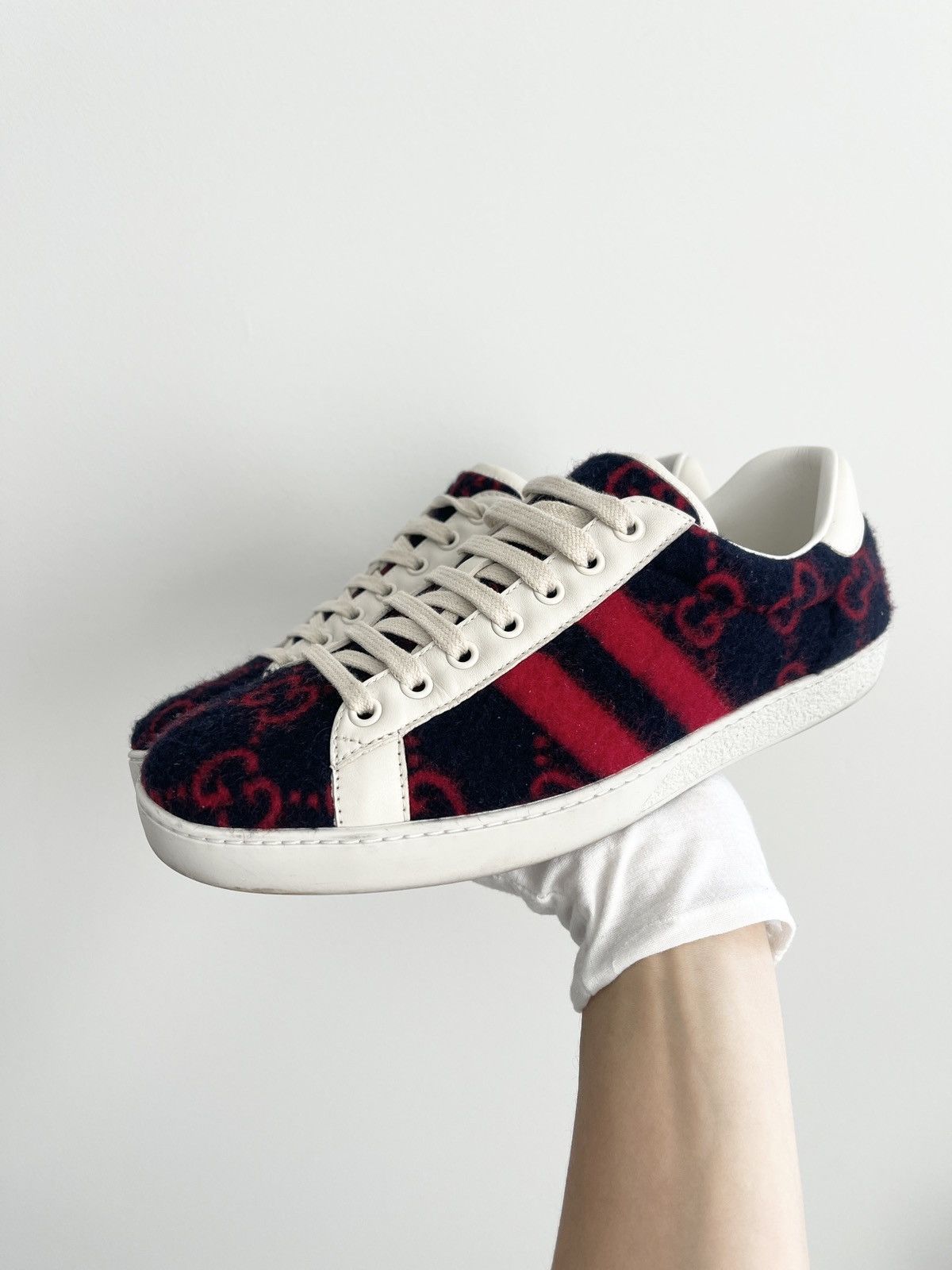 Gucci STEAL! Gucci Ace GG Wool 'Black Red' Sneakers Size US 7.5 / EU 40-41 - 4 Thumbnail