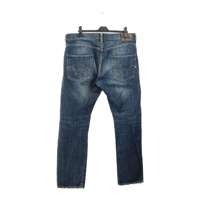 Essential Jeans