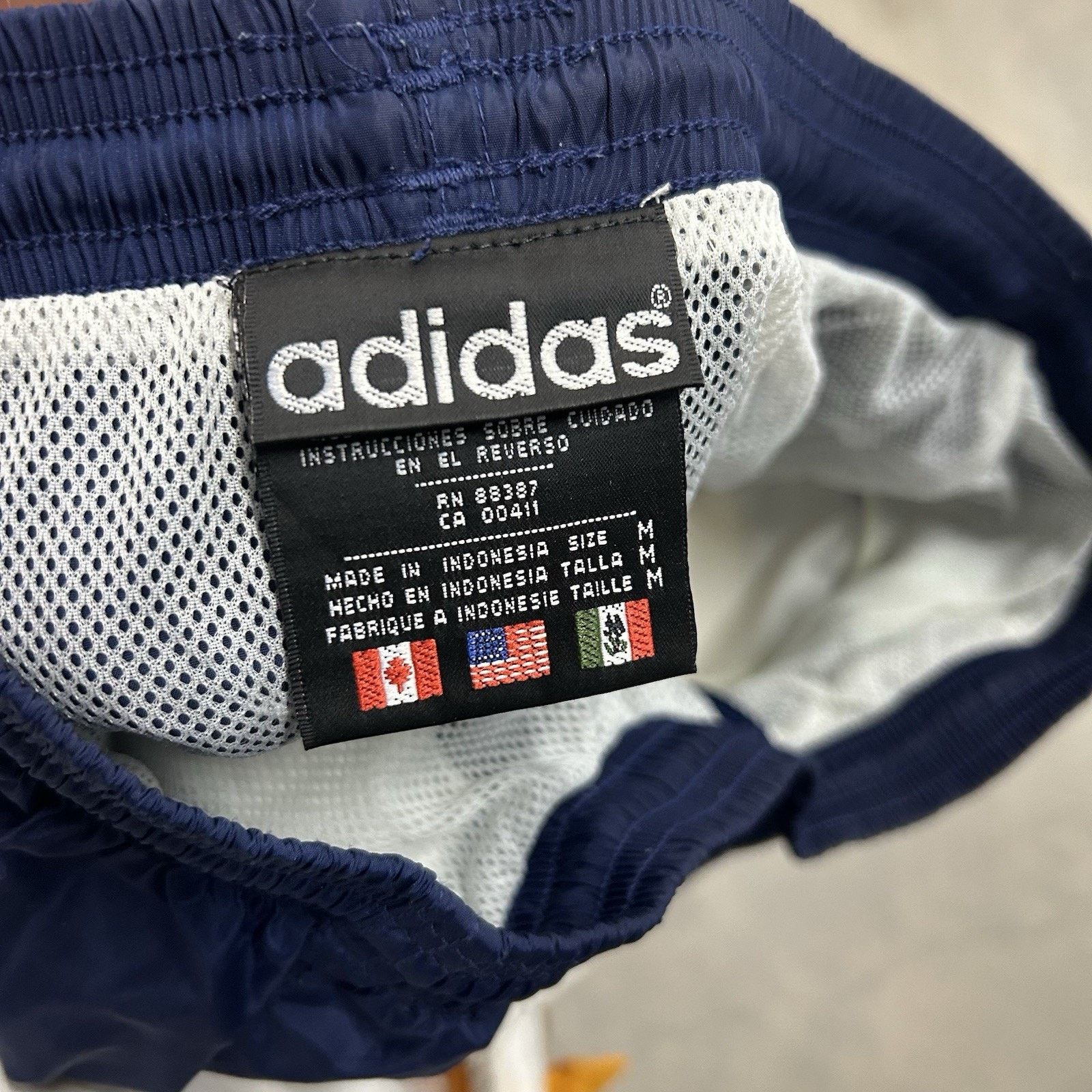 Adidas Vintage Adidas Swim Shorts Medium Y2K Spell Out 3 Stripe Size US 30 / EU 46 - 11 Thumbnail