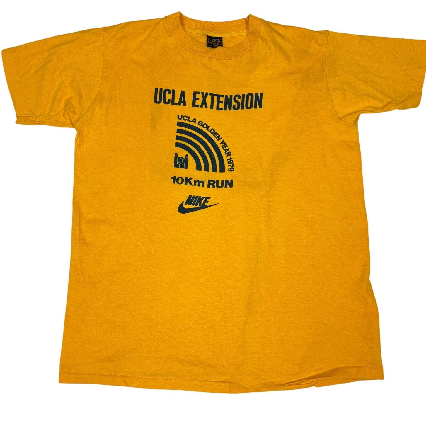 Vintage Vintage Nike 1979 UCLA Extension Run Tee Shirt Men's XL Size US XL / EU 56 / 4 - 1 Thumbnail