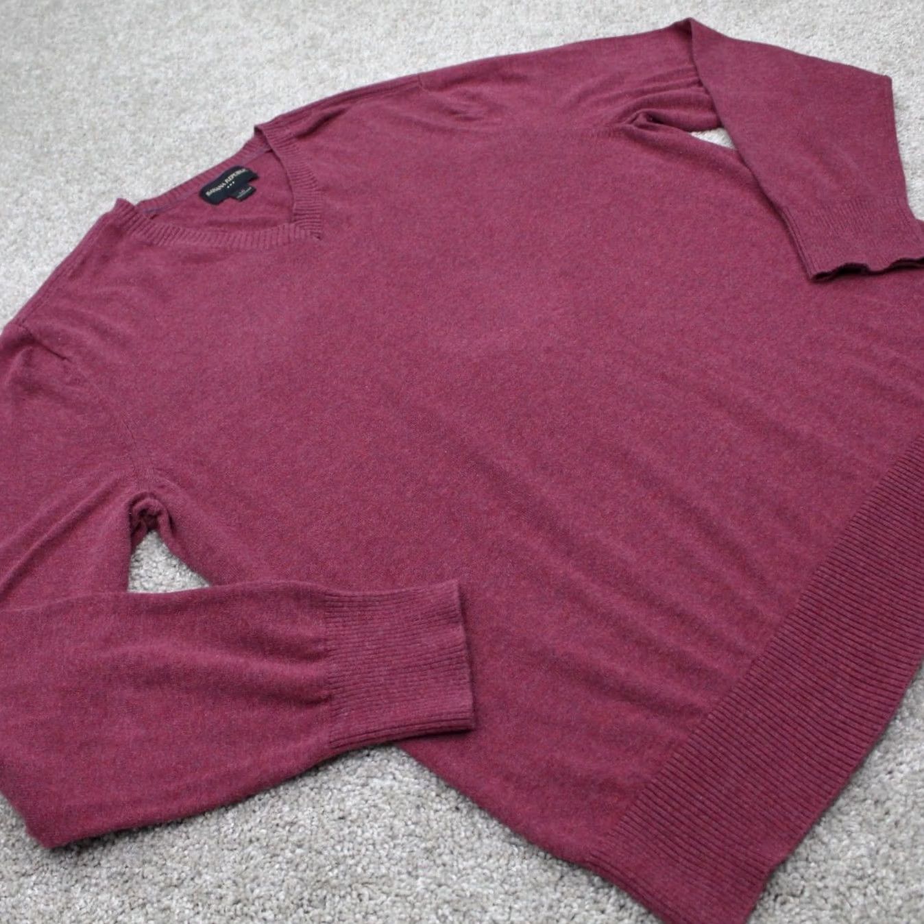 Banana Republic Banana Republic Sweater Men Large Red V-Neck 100% Cotton L/S Pullover Sweatshirt Size US L / EU 52-54 / 3 - 6 Thumbnail