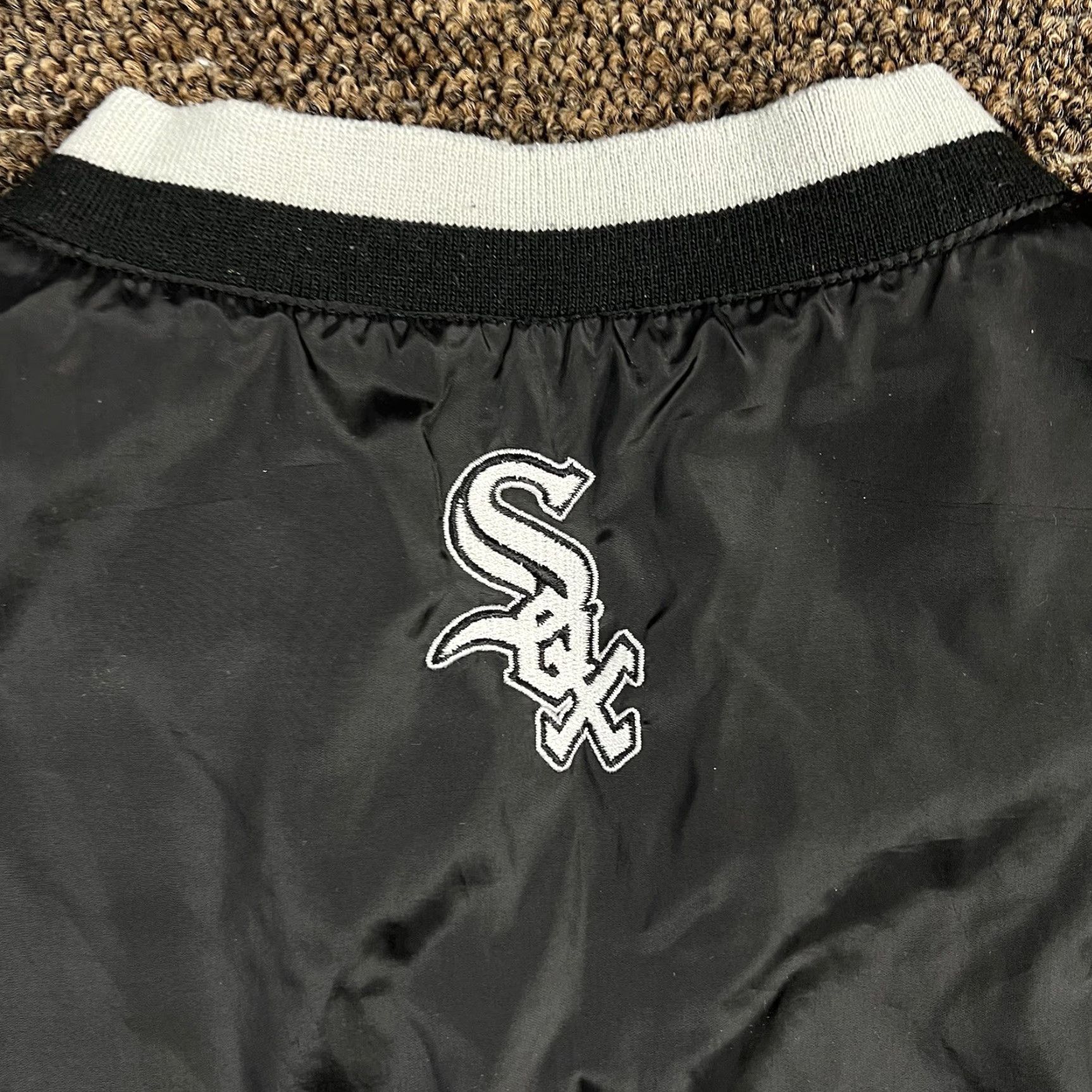 Vintage VINTAGE White Sox Windbreaker Jacket XL Embroidered Logo Baseball Sports Pockets Mens Size US XL / EU 56 / 4 - 7 Thumbnail