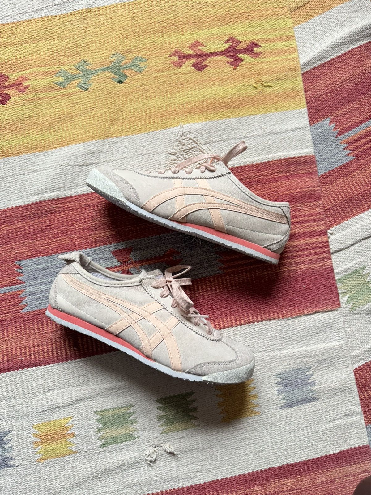 Asics Vintage Asics Onitsuka Tiger Mexico 66 Leather Low Sneakers Size US 7.5 / IT 37.5 - 2 Thumbnail