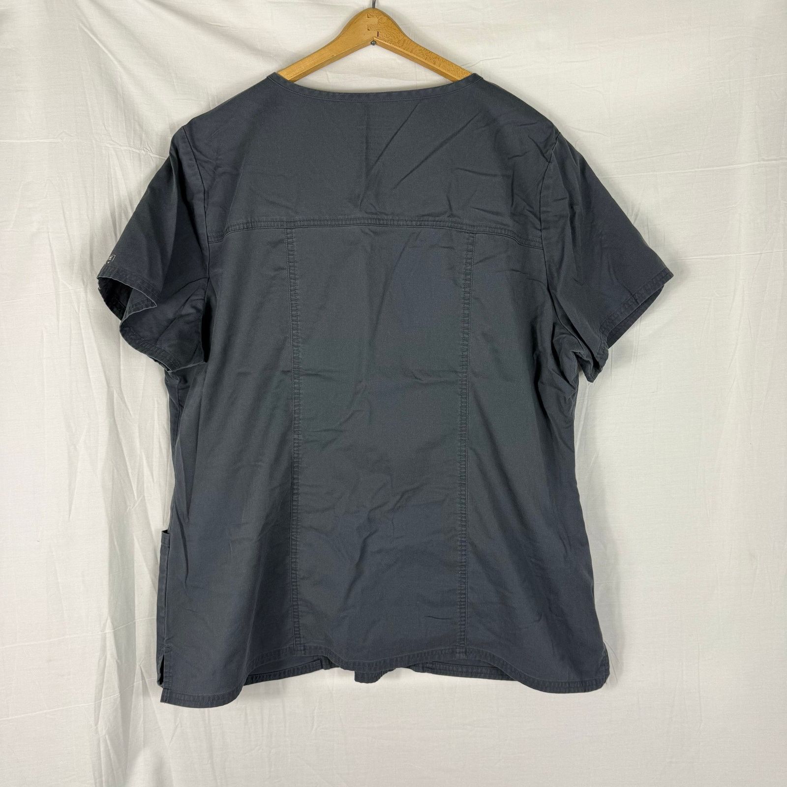 Cherokee Cherokee Scrub Top Lot of 2 XL Pockets Medical Blue Gray Size US L / EU 52-54 / 3 - 6 Thumbnail