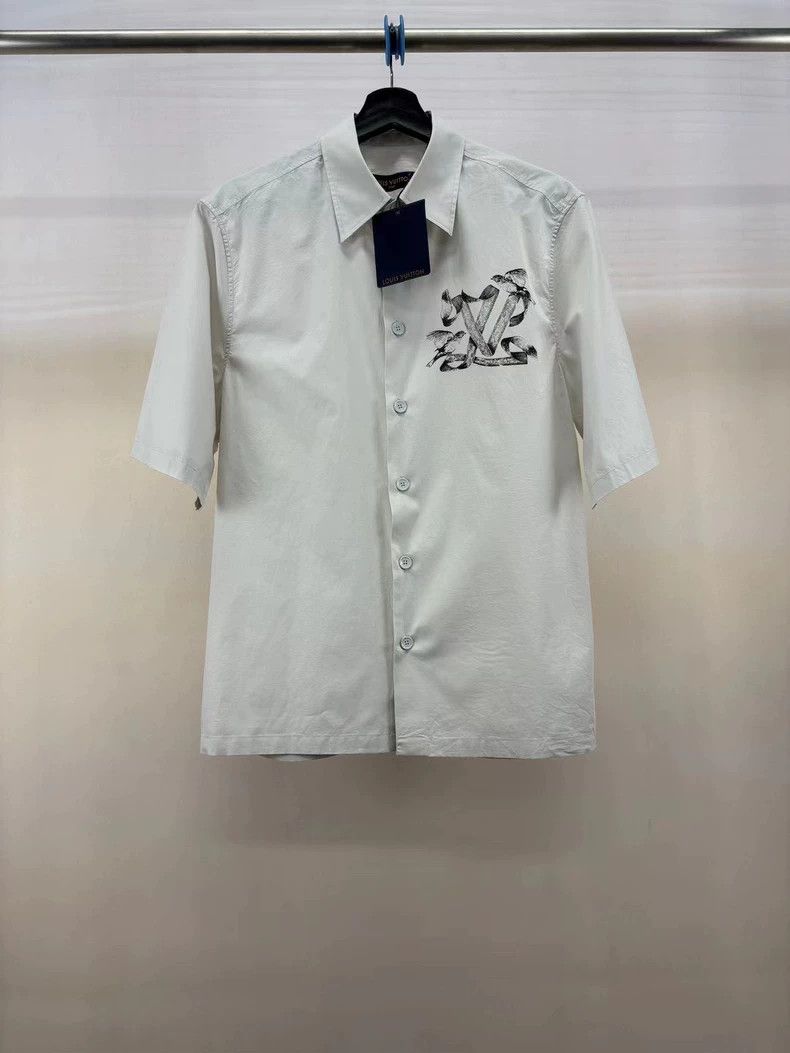 Louis Vuitton LOUIS VUITTON Peace Dove Short Sleeve Shirt 2504-Nextarrow Size US XS / EU 42 / 0 - 1 Thumbnail