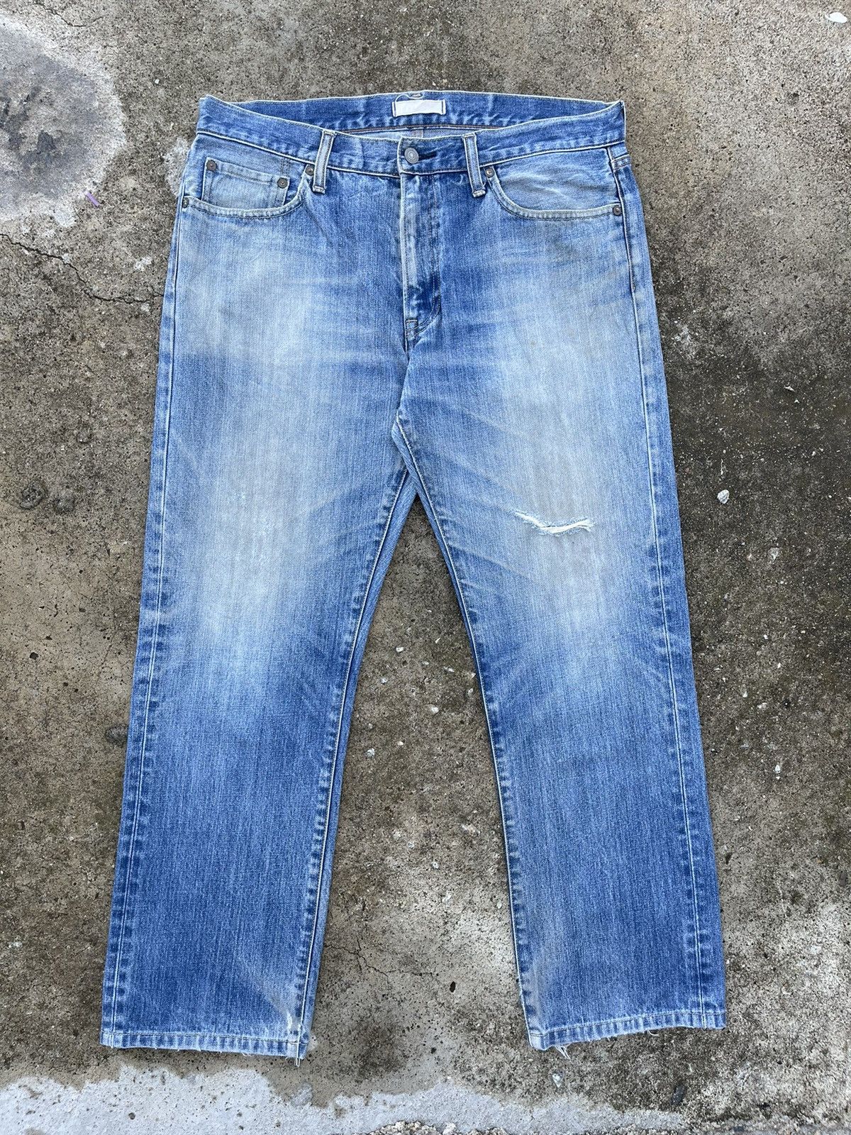 Japanese Brand × Jean × Uniqlo 🔥 Japanese Brand Uniqlo Distressed Denim W34🔥 Size US 34 / EU 50 - 2 Thumbnail