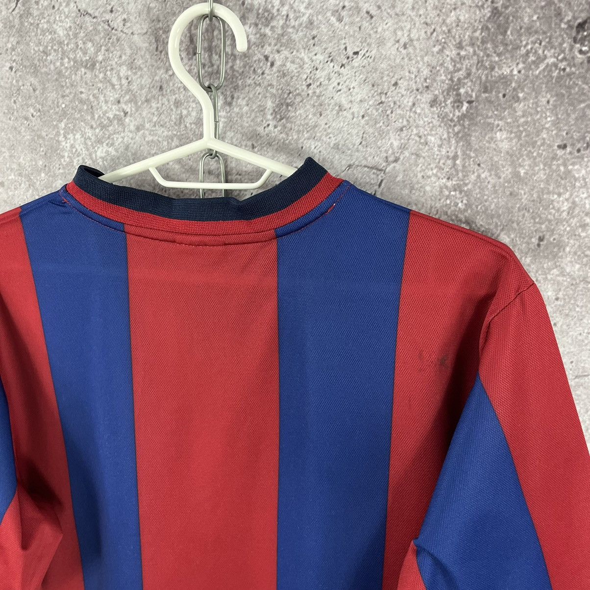 Nike Nike F.C. Barcelona 1998 Special Jersey Size 15-16 Y Male S Size US S / EU 44-46 / 1 - 11 Thumbnail