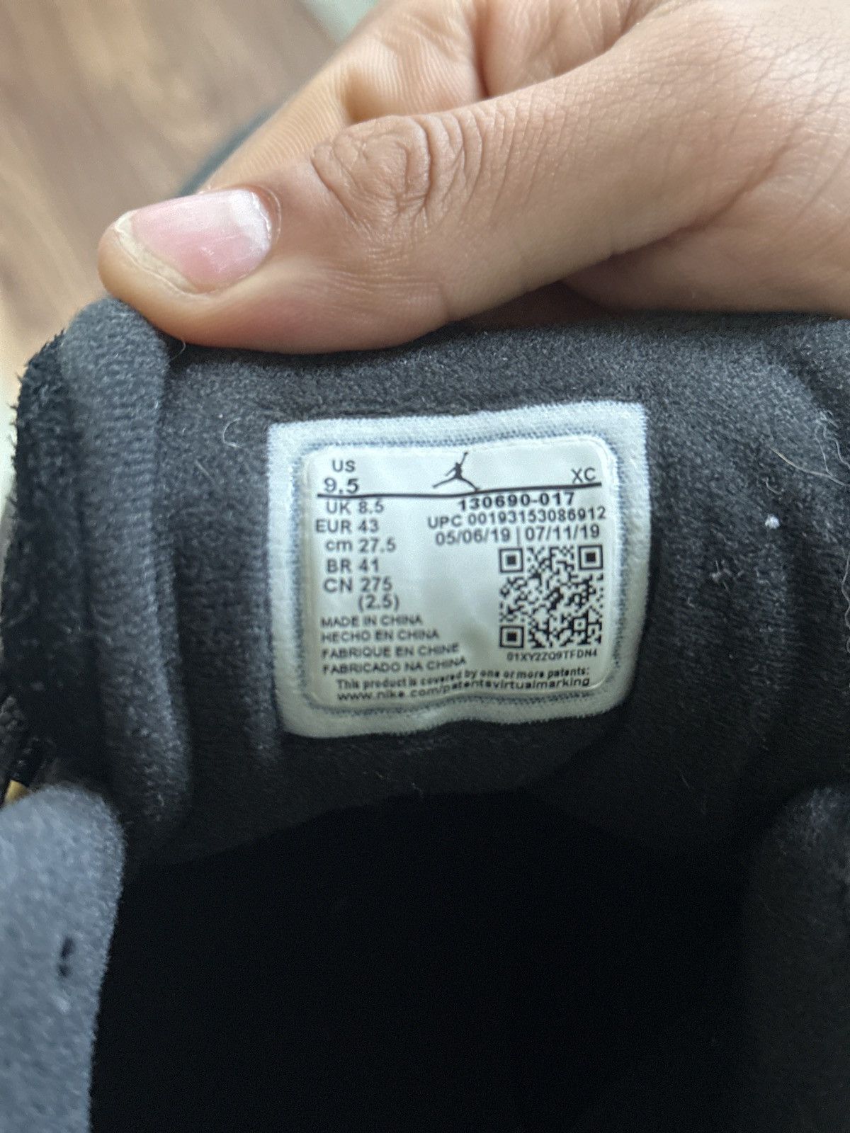 Jordan Brand Jordan 12 Reverse Taxi Size US 9.5 / EU 42-43 - 1 Thumbnail