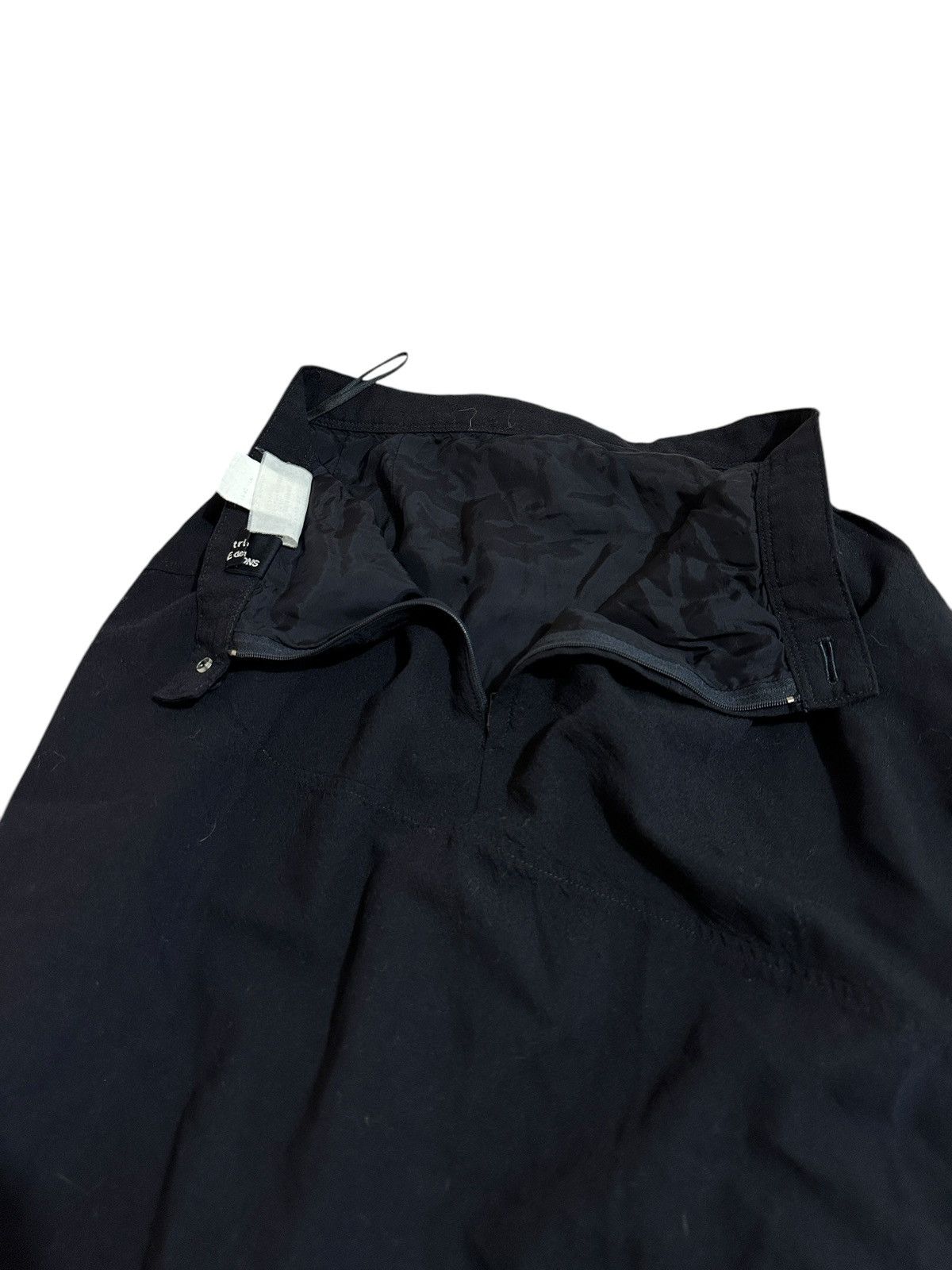 Tricot Comme des Garcons Tricot Comme Des Garcons Asymmetrical Skirt Size 28" / US 6 / IT 42 - 7 Thumbnail