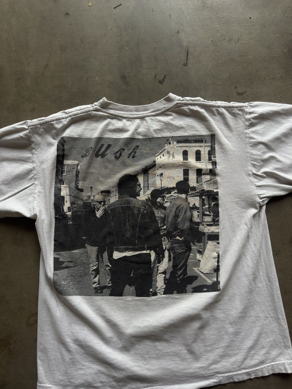 Vintage 1995 FADED Bush Band Rare White Tee Size L Size US L / EU 52-54 / 3 - 10 Thumbnail