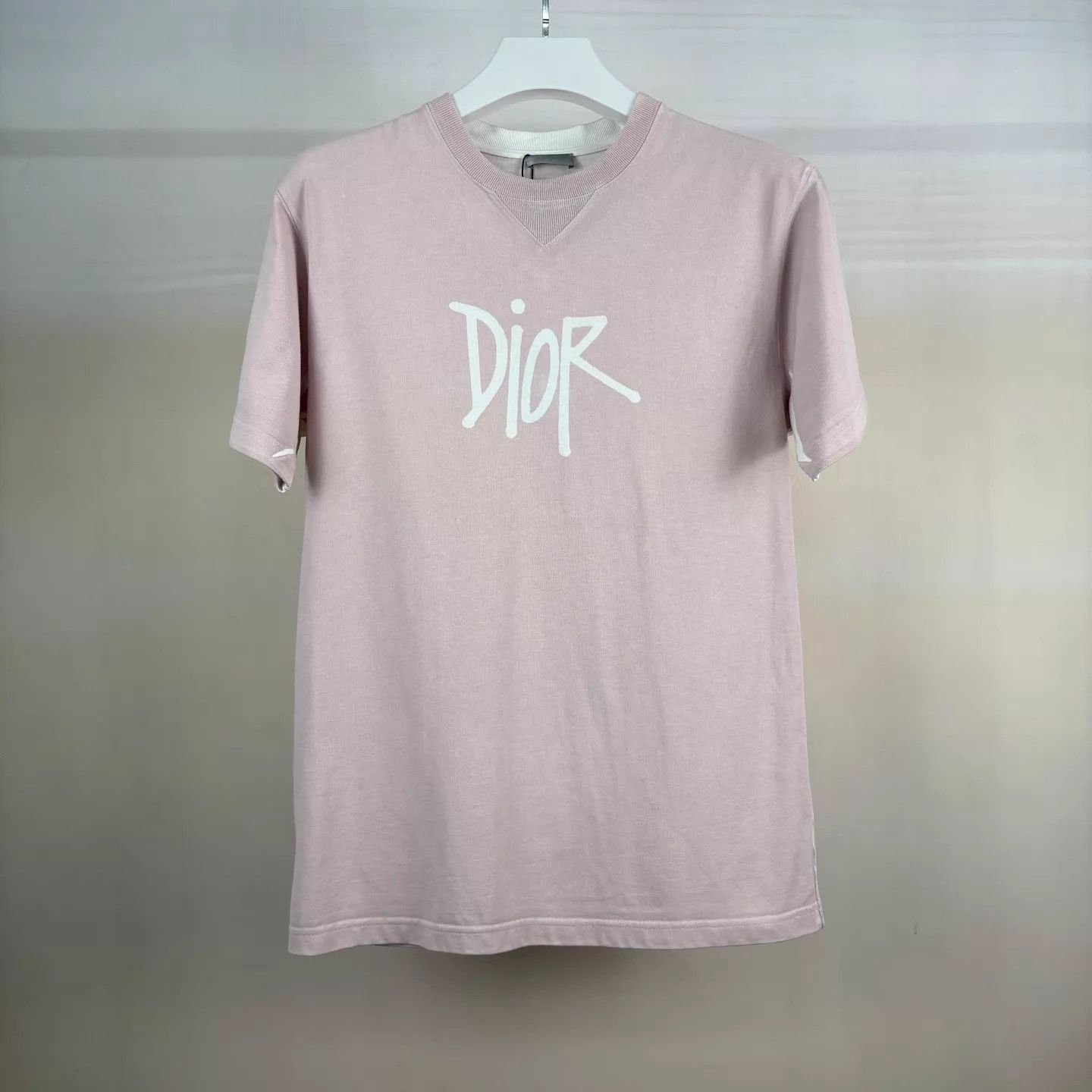 Dior Dior Pink Logo Short Sleeve Tee XL Size US XL / EU 56 / 4 - 1 Thumbnail