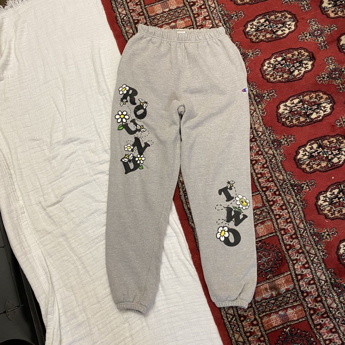 Round Two Round Two x Champion Grey Reverse Weave Sweatpants Size US 32 / EU 48 - 1 Thumbnail