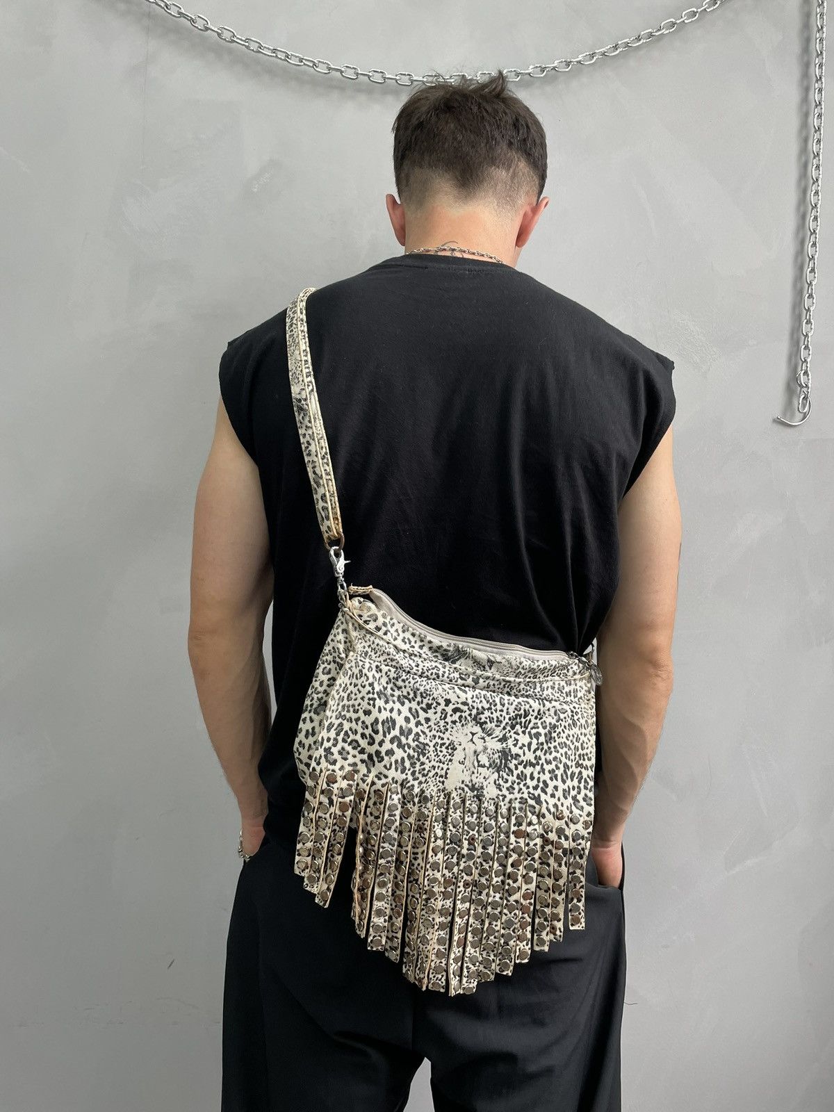 KMRii Rare leather kmrii style messenger bag y2k fashion Size ONE SIZE - 1 Thumbnail