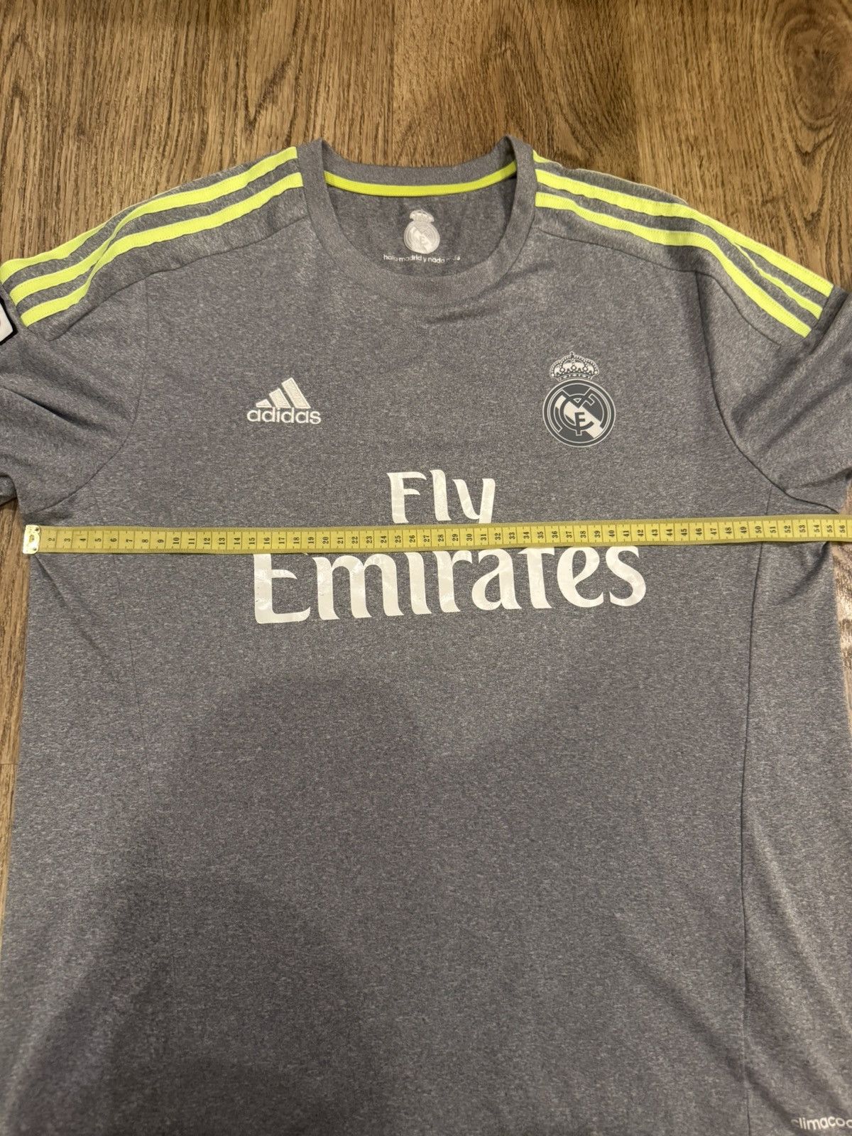 Adidas ADIDAS REAL MADRID 2015/2016 JERSEY FOOTBALL SIZE L AK2491 Size US L / EU 52-54 / 3 - 3 Thumbnail