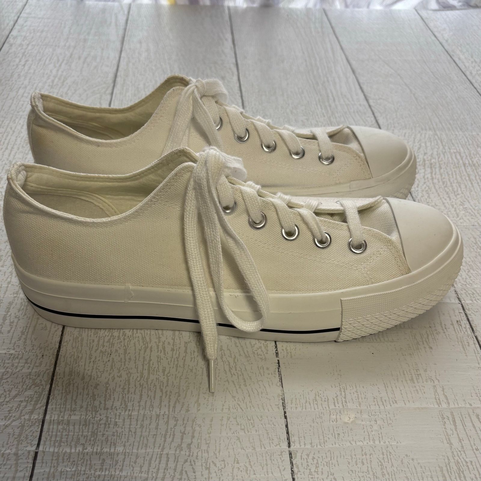 Other Sincerely Jules Vince White Canvas Low-Top Sneakers Size 10 Size US 10 / IT 40 - 2 Thumbnail
