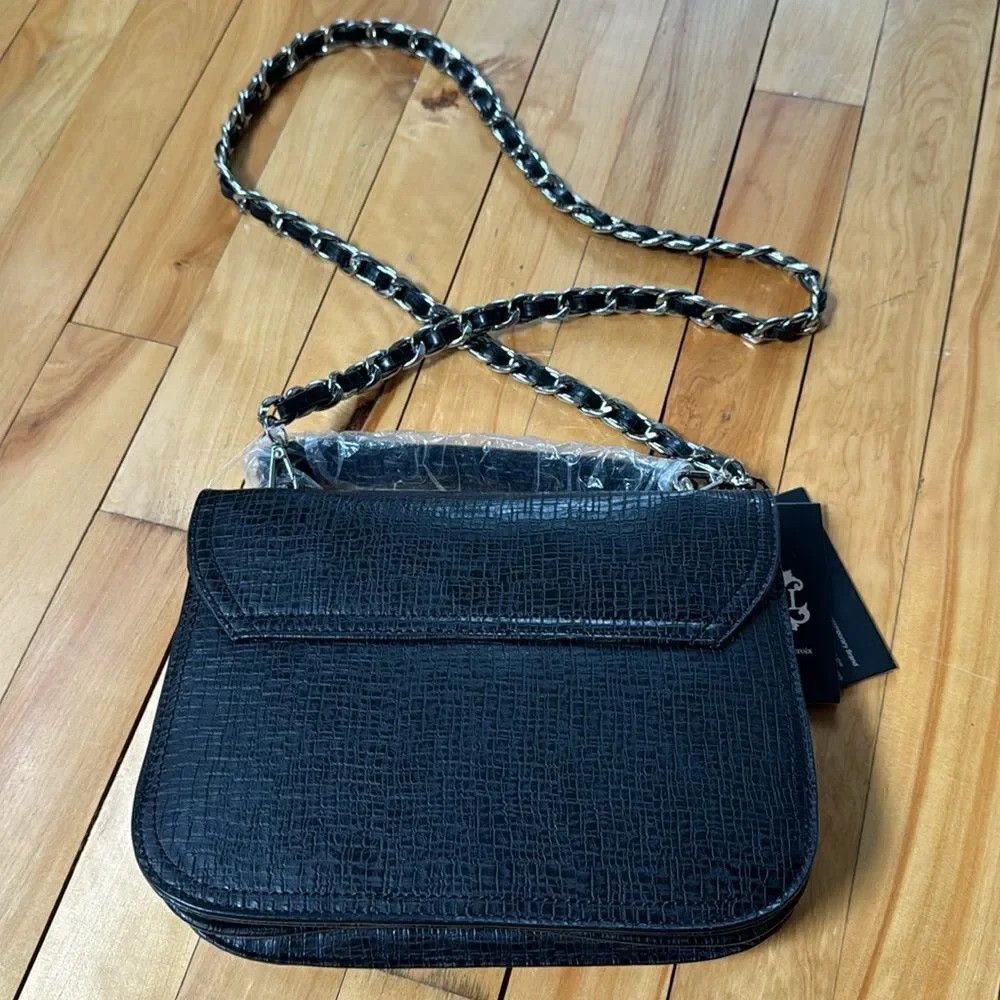 Christian Lacroix CXL by Christian Lacroix black faux alligator texture woven Size ONE SIZE - 5 Thumbnail