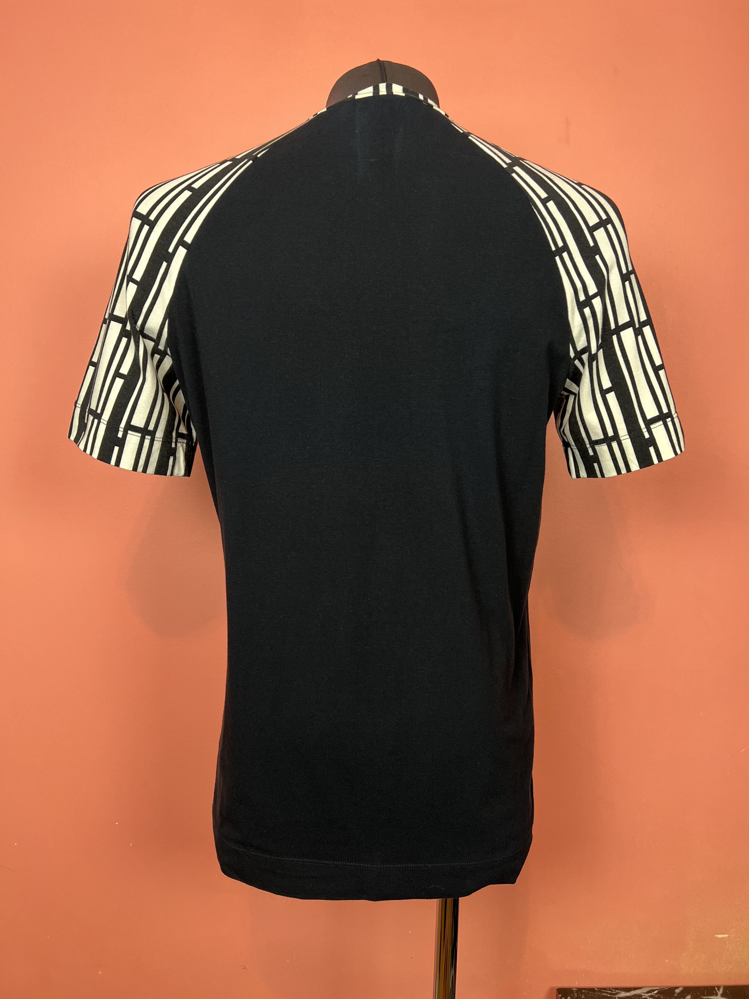 Versace Versace Jeans Couture shirt tee luxury blszk Size US XL / EU 56 / 4 - 3 Thumbnail
