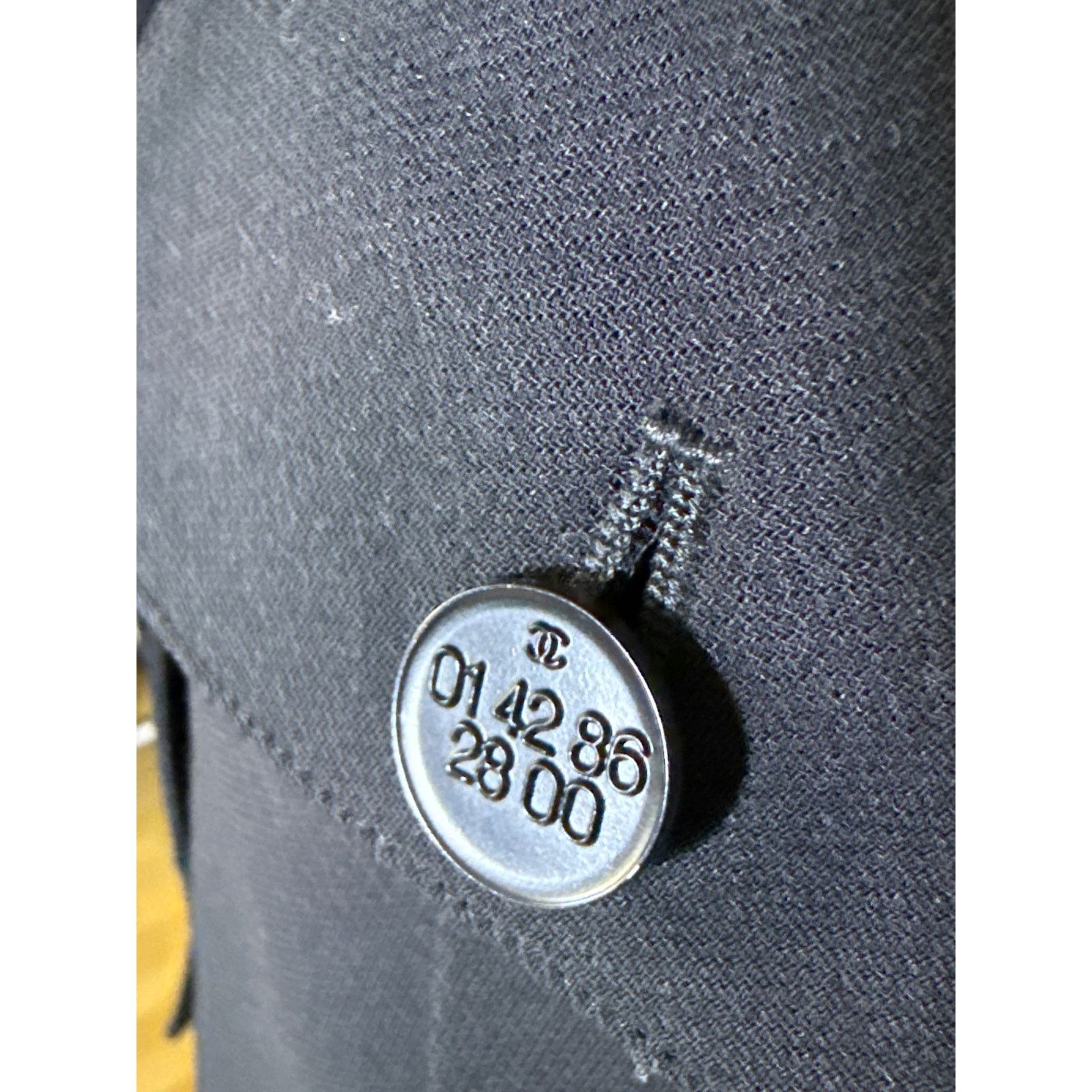 Chanel Vintage 90s Chanel Long 4 Pocket Wool Blazer in Black Size XL / US 12-14 / IT 48-50 - 8 Thumbnail