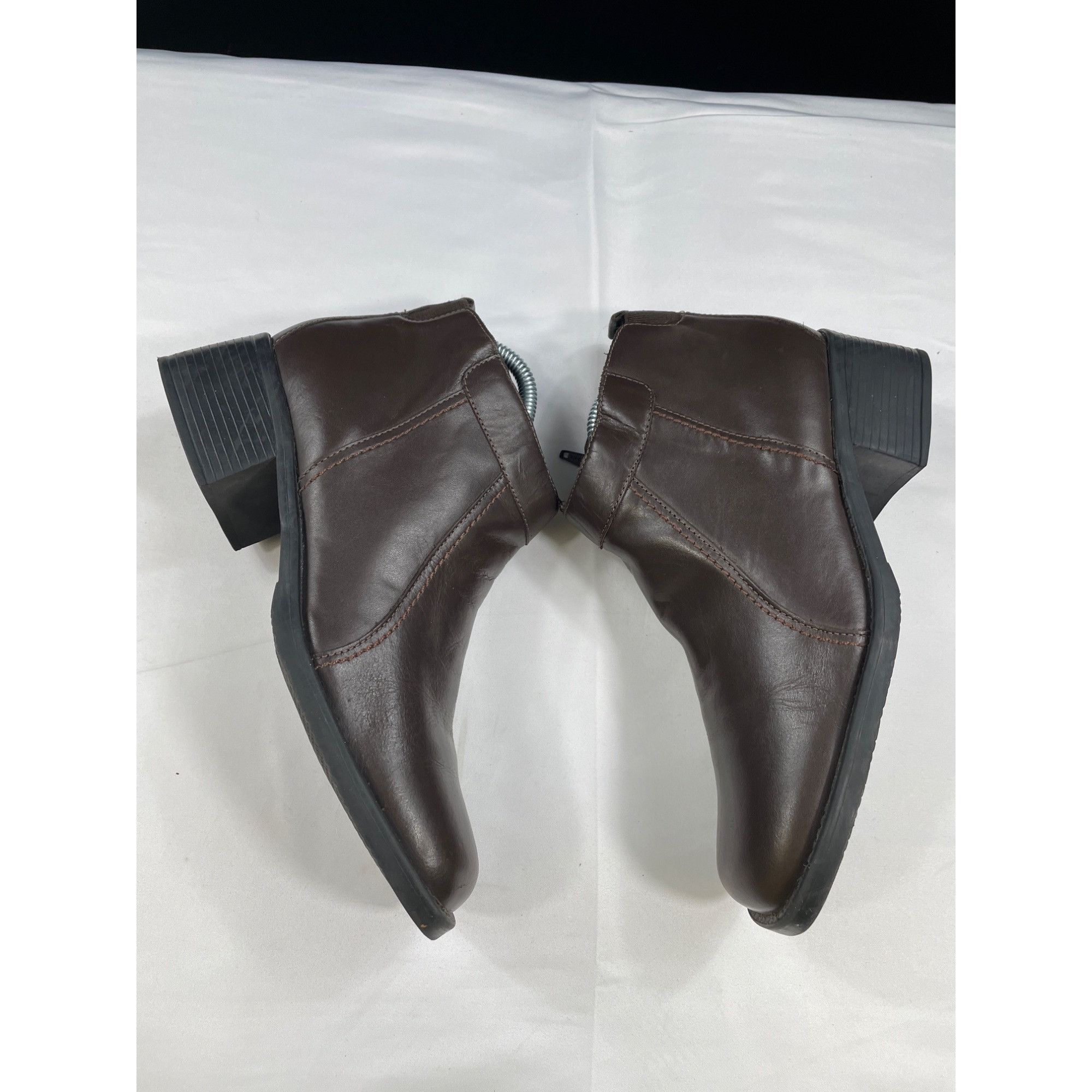 Dockers Dockers Womens Brown Leather Zippered Ankle Boots SKU 7557 S Size US 9 / IT 39 - 3 Thumbnail