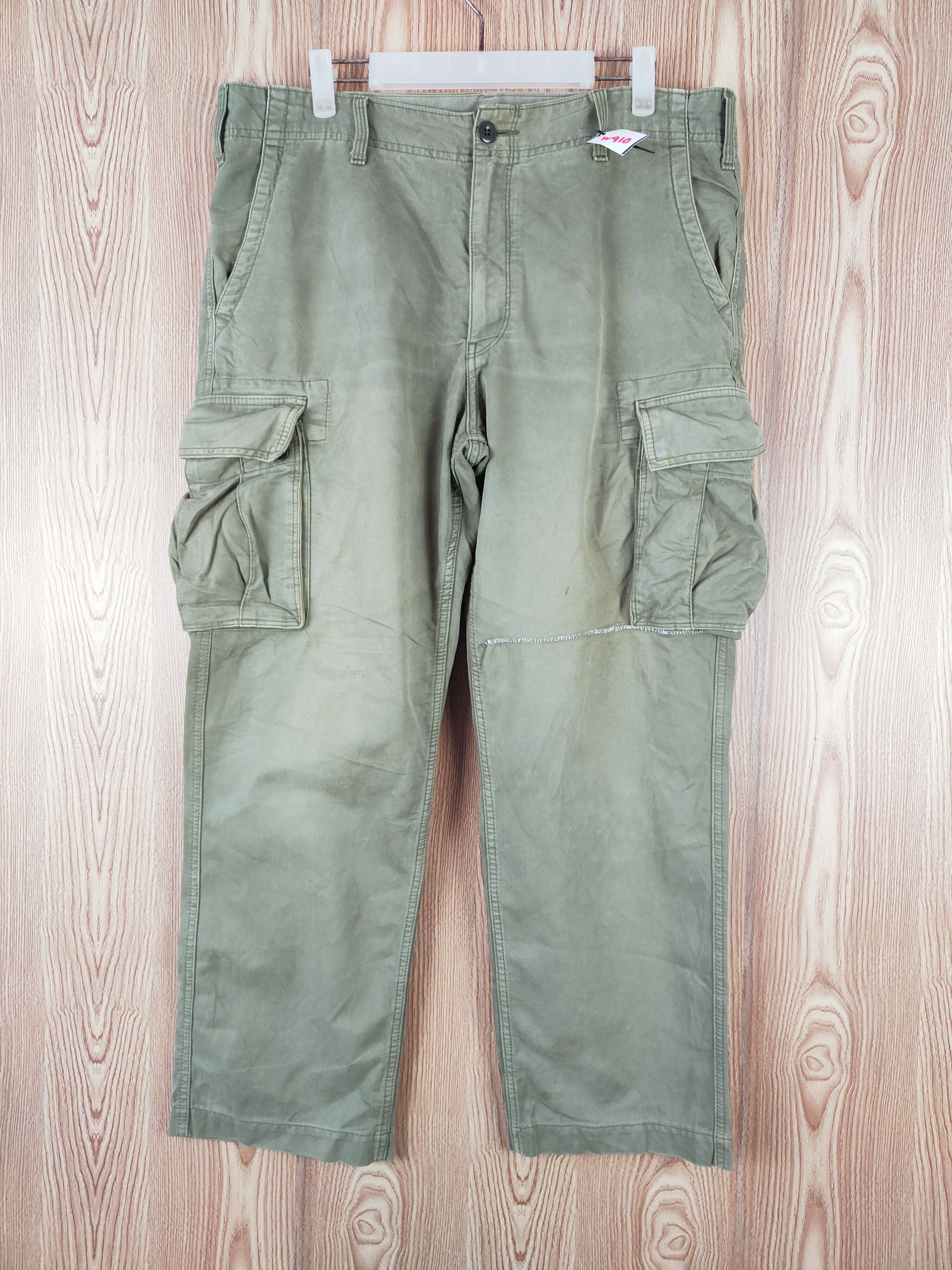 Japanese Brand Uniqlo Green Faded Multipocket Tactical Cargo Pants #W910 Size US 36 / EU 52 - 1 Thumbnail