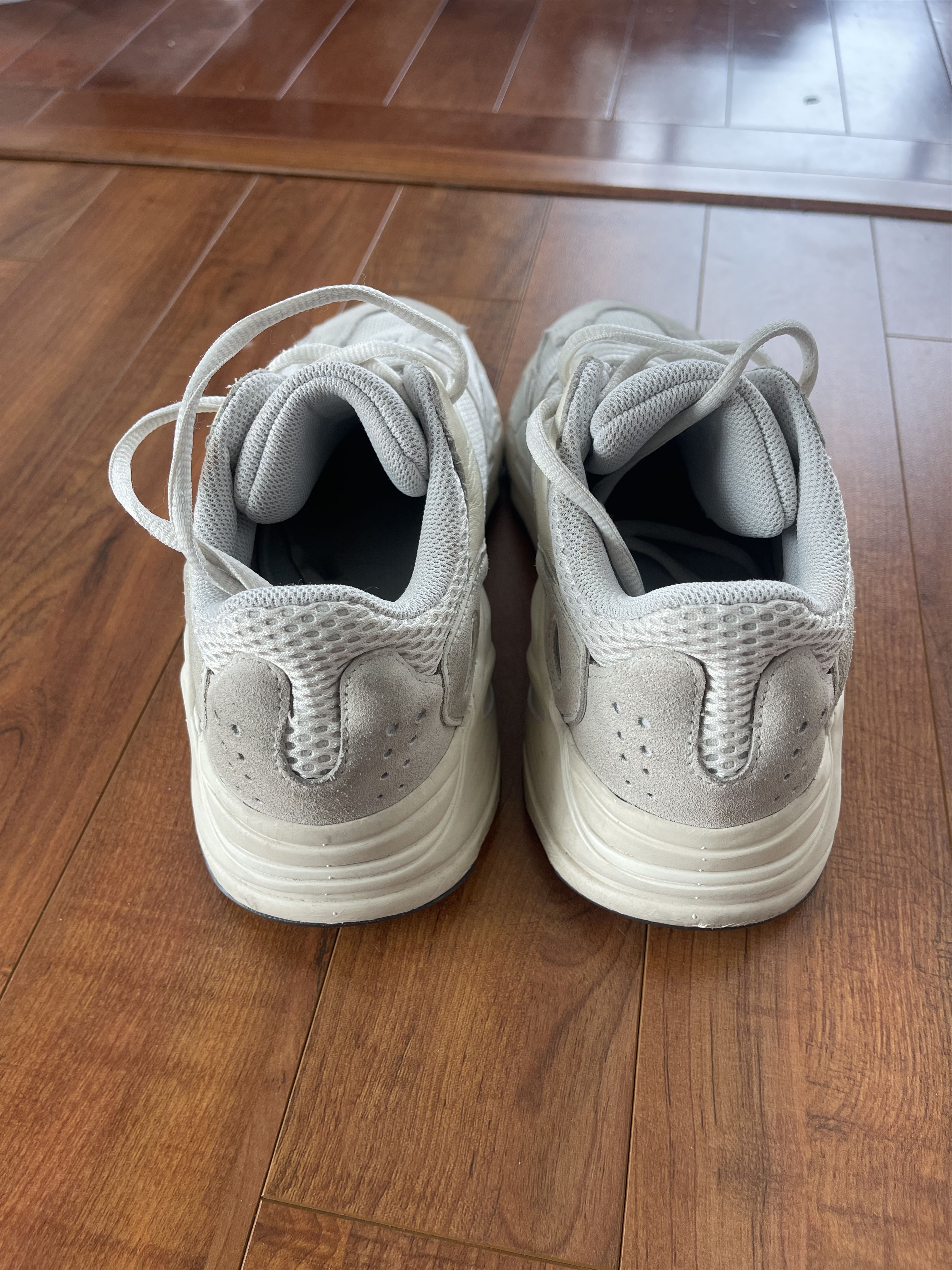 Yeezy Yeezy 700 V1 Analog Size US 7 / EU 40 - 6 Thumbnail