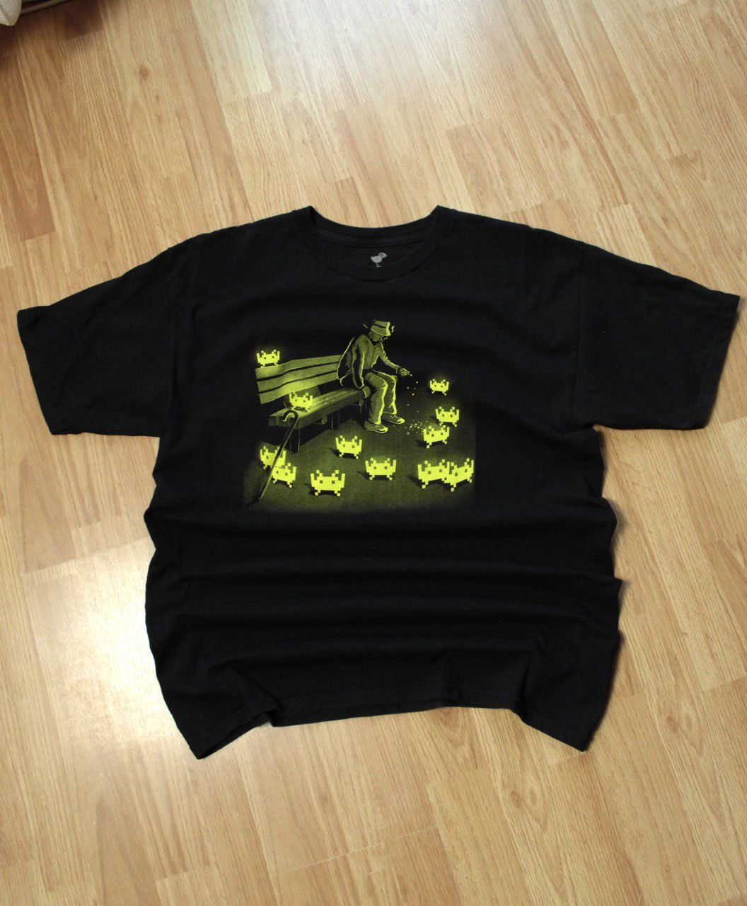 Playstation 🔥 Space Invaders Feeding The Pixels Vintage Game T Shirt Y2K Size US L / EU 52-54 / 3 - 1 Thumbnail