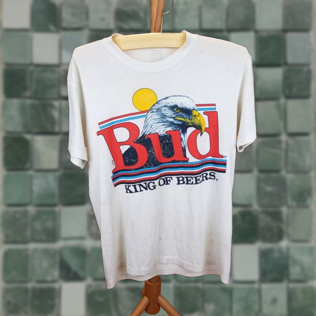 Budweiser VINTAGE Budweiser KING OF BEER SUPER PAPER THIN 50/50 T-SHIRT SZ LARGE Shirt Mens White 80's Retro Band Beer USA 26 inch Back 20 inch Chest Size L Size US L / EU 52-54 / 3 - 1 Thumbnail